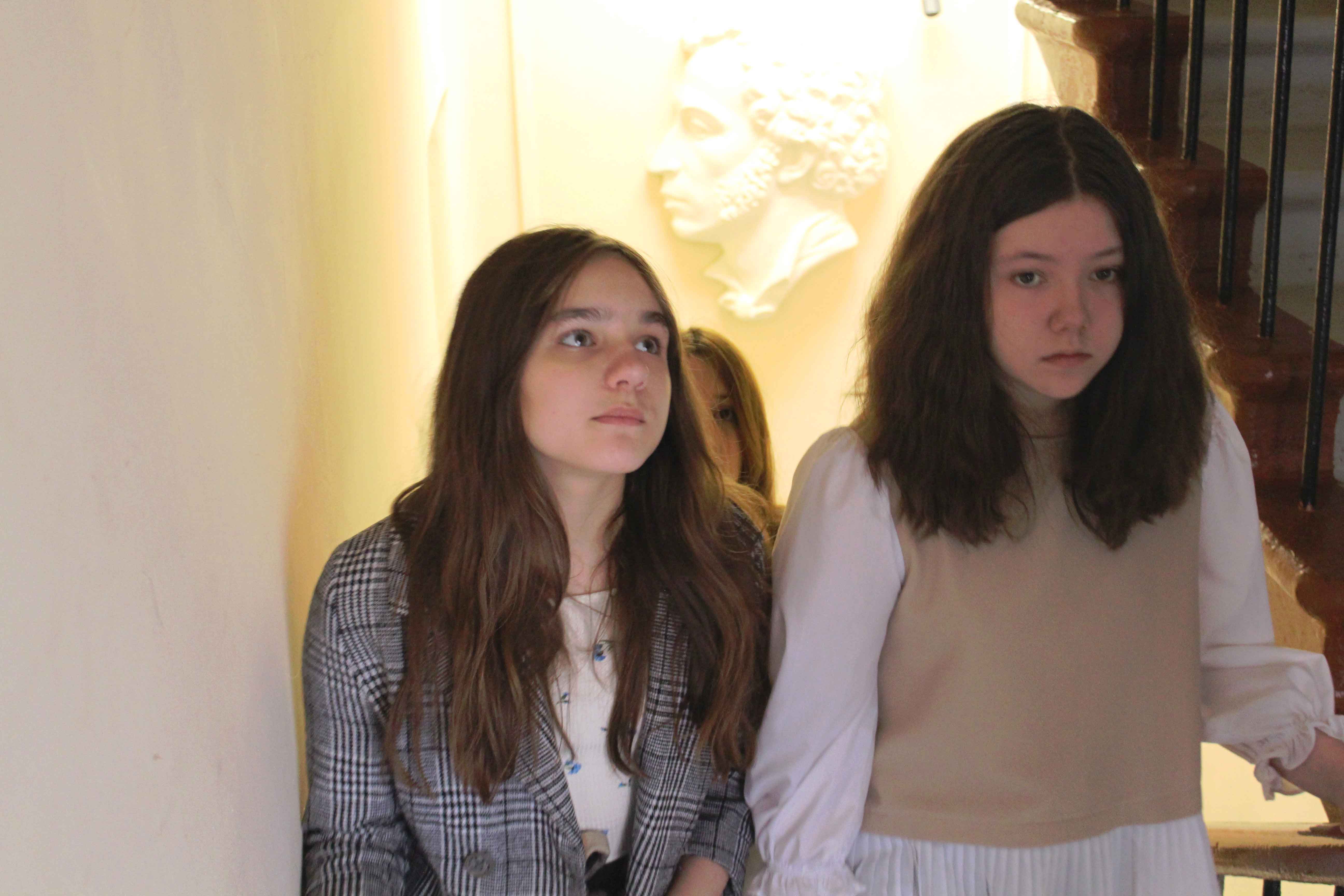 Ребята узнали о том, как жили и учились их ровесники - воспитанники Института благородных девиц Терезии Ольденбургской 120 лет назад