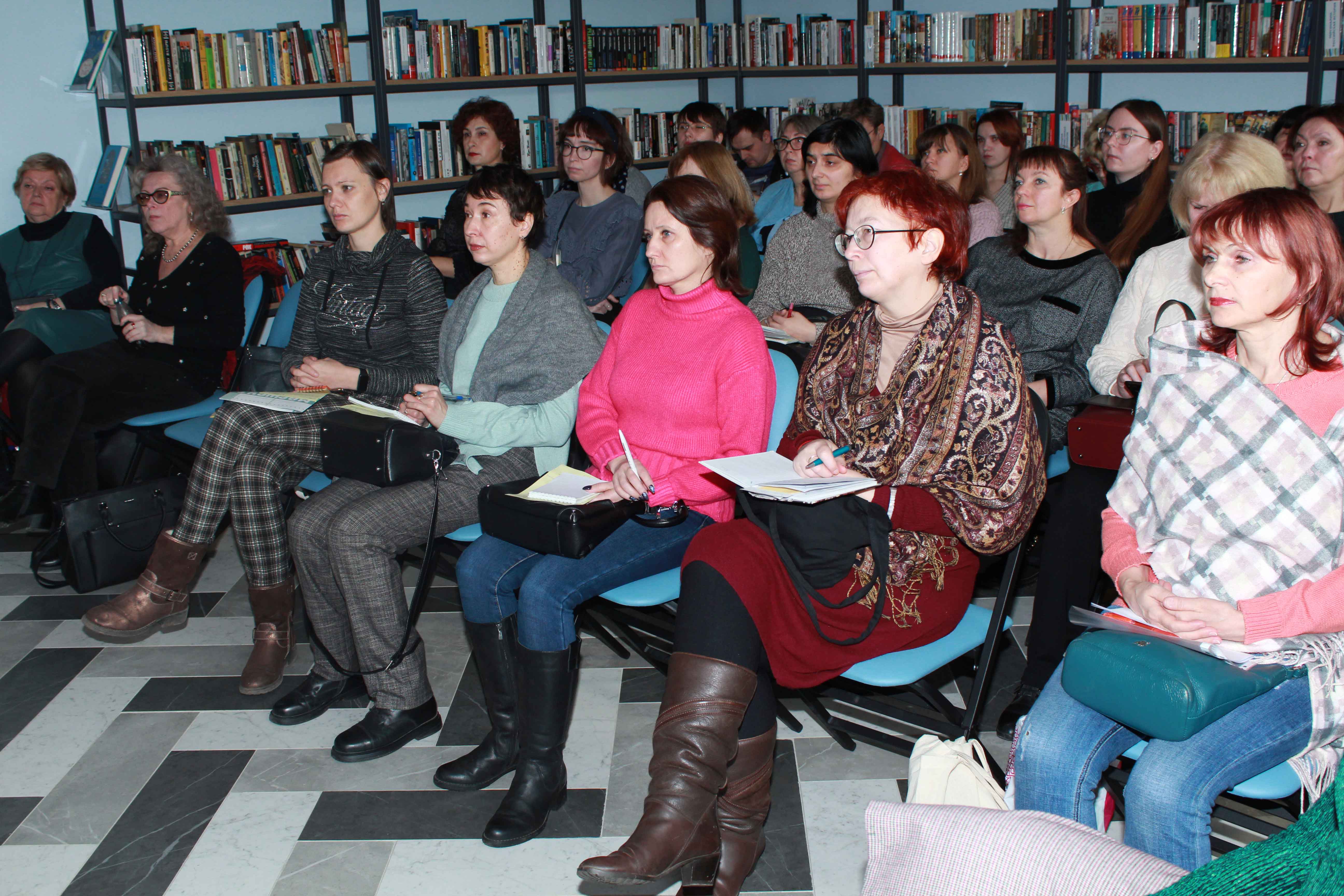 6 ноября в Библиотеке на Карповке (наб.р.Карповки, д.28) прошел выездной городской семинар для библиографов общедоступных библиотек, организованный ЦГПБ им. В. Маяковского​​​​​