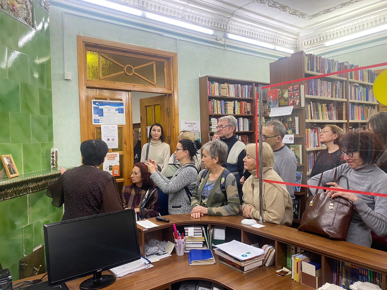 В праздничные дни февраля на экскурсию «История библиотеки в доходном доме на Петроградской стороне» пришло много новых гостей