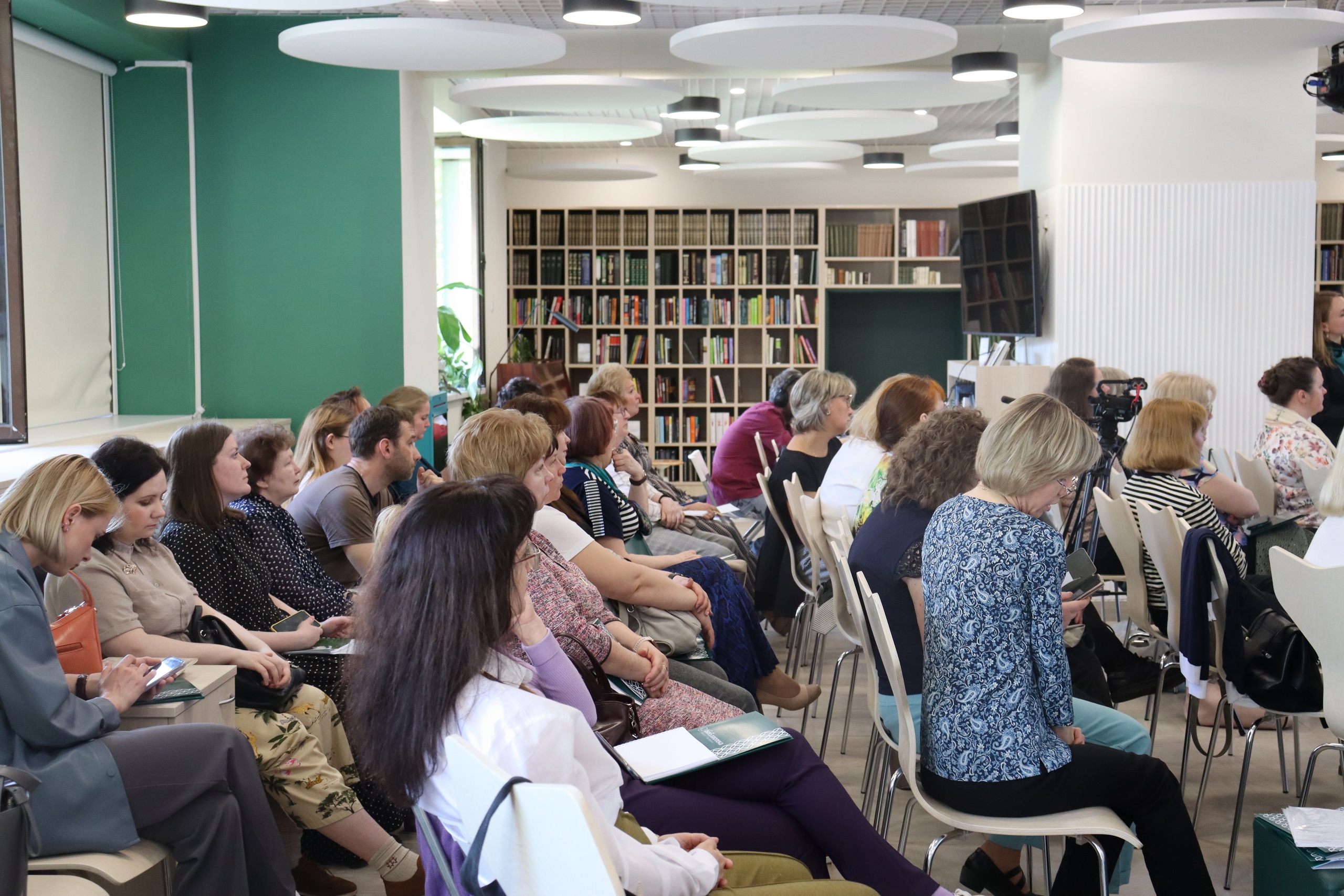 Библиотека на Карповке приняла участие в городской конференции