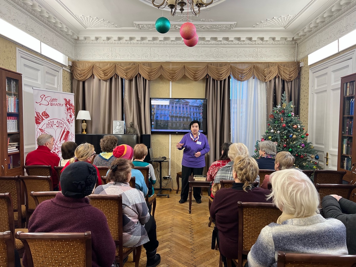 Лекция, посвященная истории Петроградского района и самой библиотеки