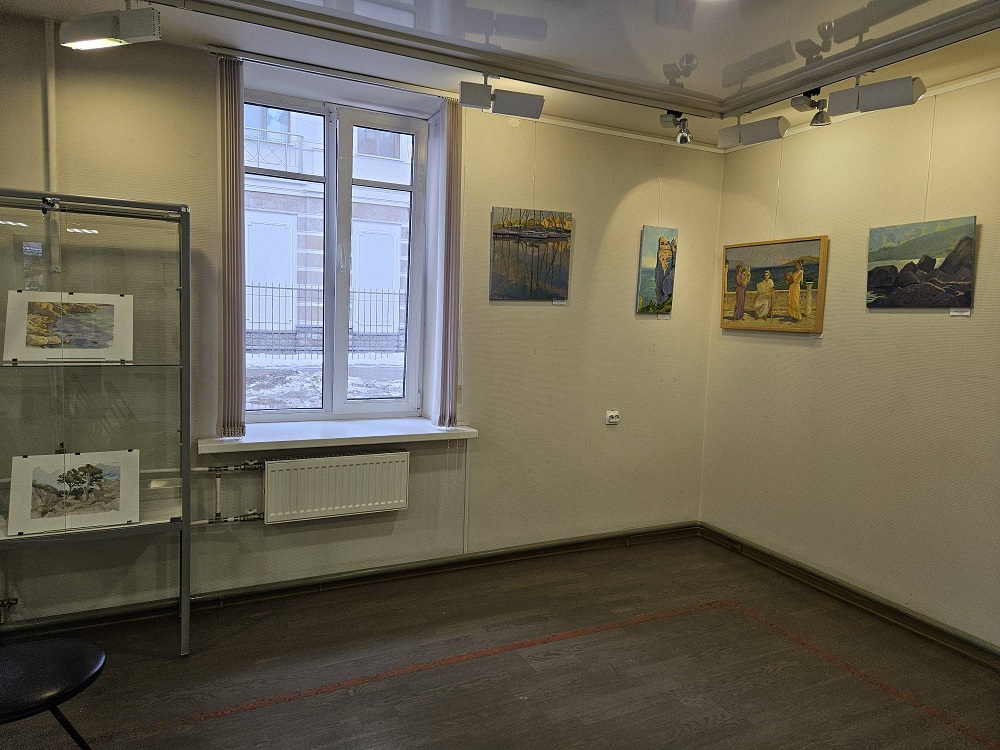 Берега Крыма, Херсонес, античная Таврида: в Библиотеке Кировских островов открылась выставка живописи