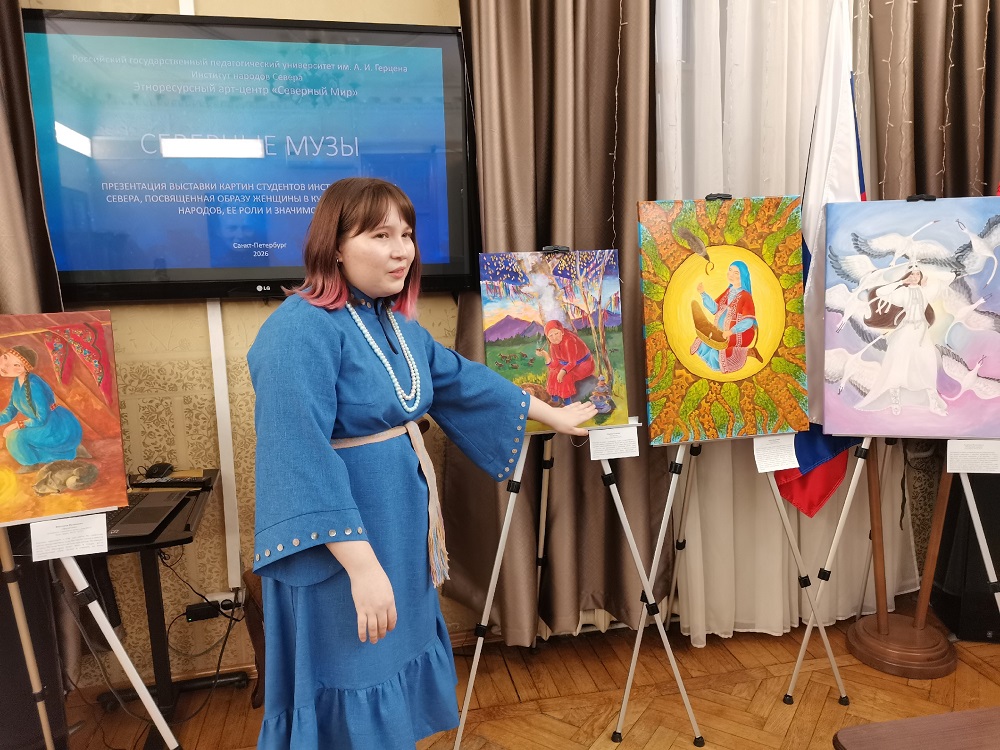 В Библиотеке имени Гайдара представили выставку картин «Северные музы»