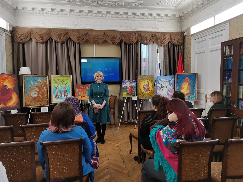 В Библиотеке имени Гайдара представили выставку картин «Северные музы»