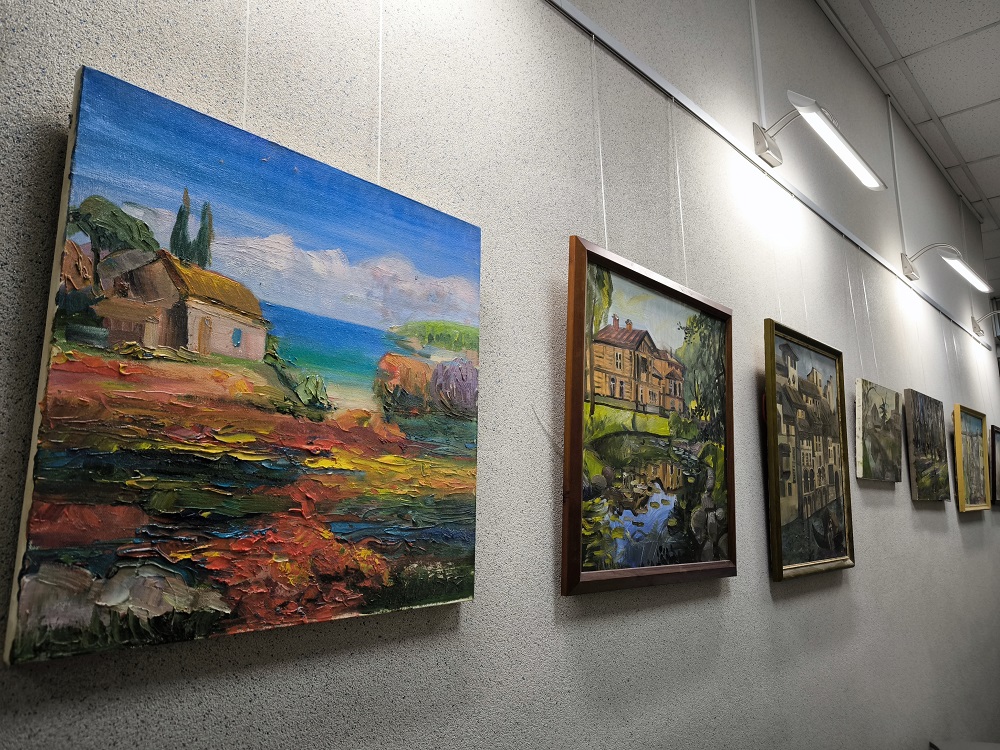 Художественная выставка «Мой мир» в 3-й районной библиотеке