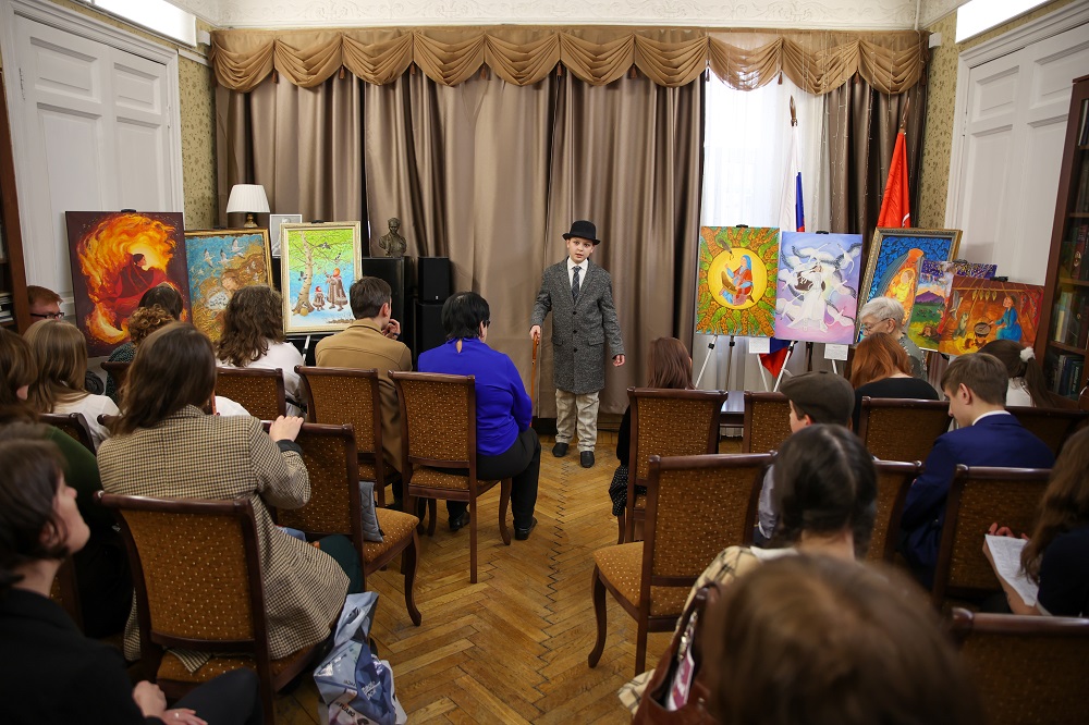 Конкурсу юных чтецов «Живая классика» 15 лет