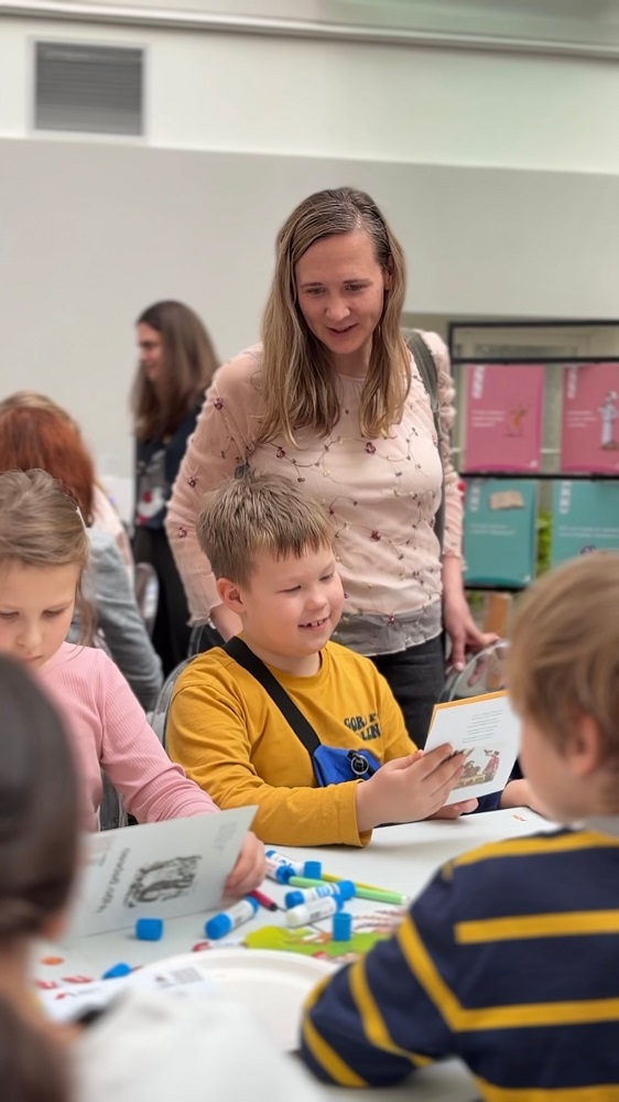 Эрмитаж открыл Неделю детской книги: юные петербуржцы отправились в сказочное путешествие