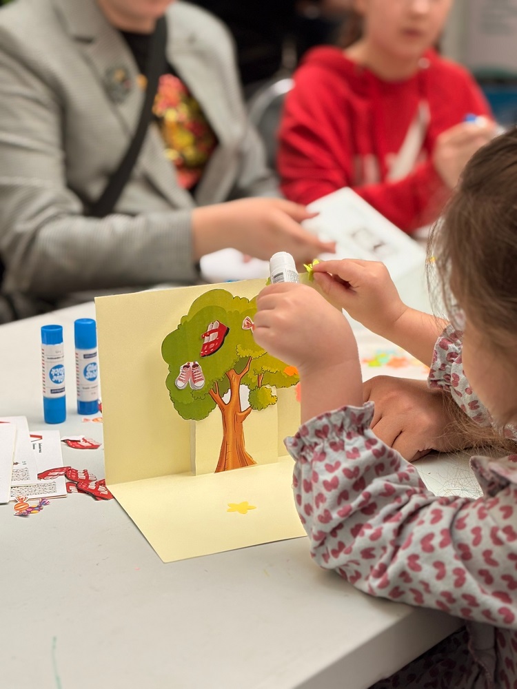 Эрмитаж открыл Неделю детской книги: юные петербуржцы отправились в сказочное путешествие