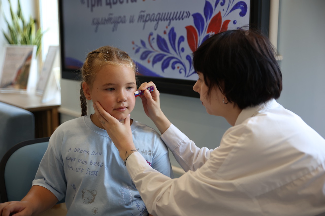 Творческая мастерская «Три цвета России: культура и традиции»