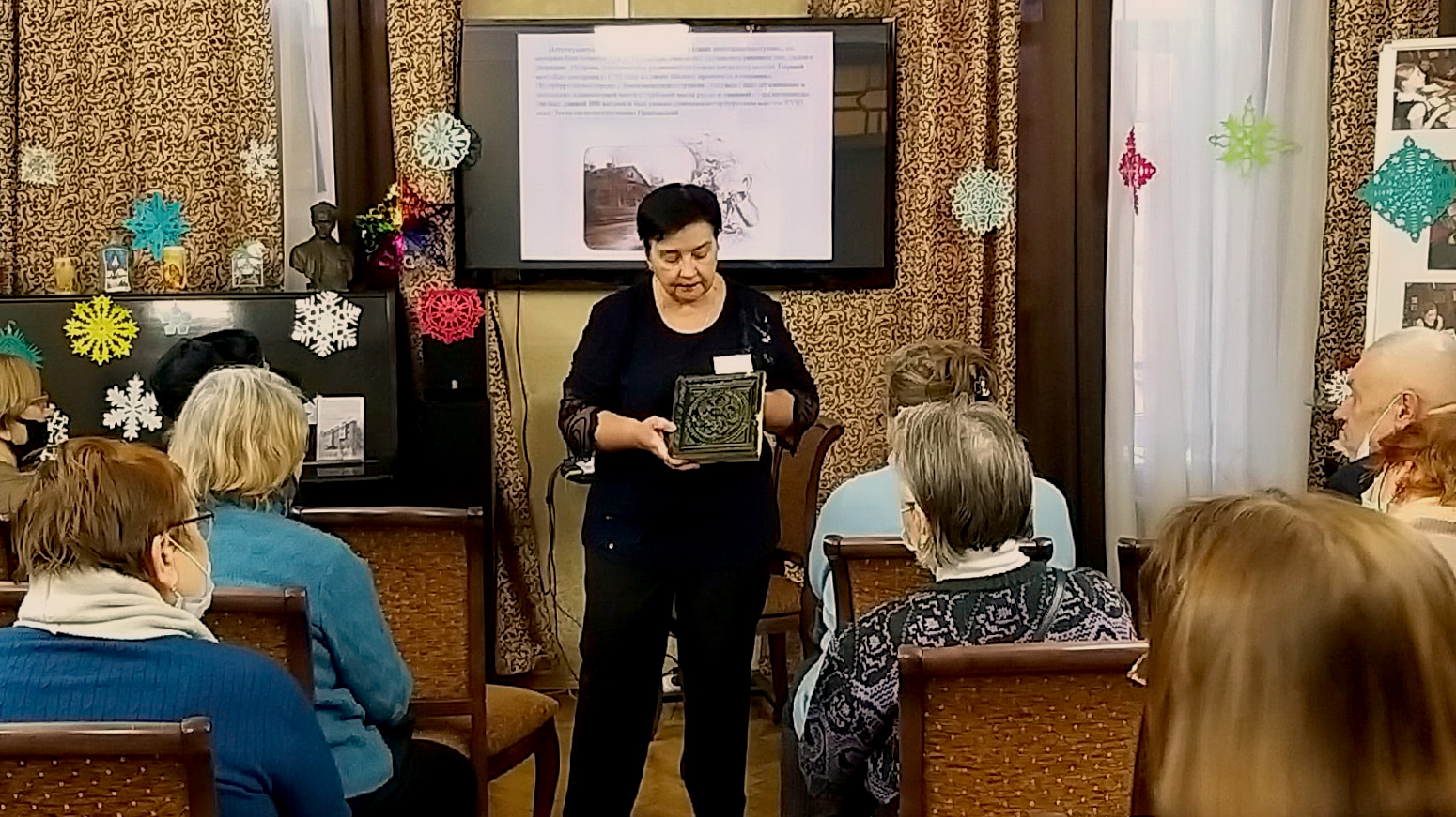 Постер для новости &laquo;Юношеская библиотека вновь принимала гостей&raquo;