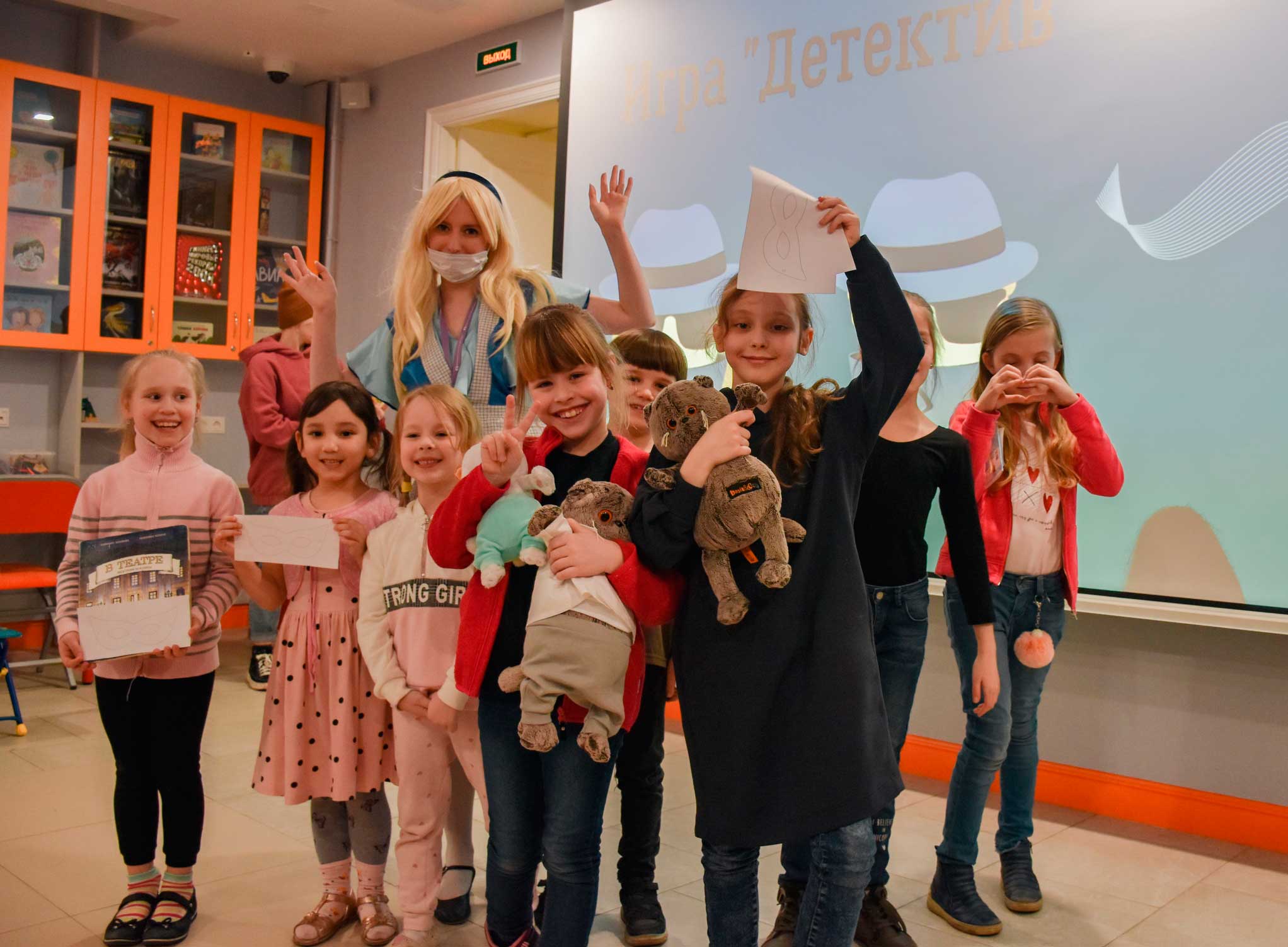 Постер для новости &laquo;Невероятные чудеса в Библиотеке книжных героев&raquo;