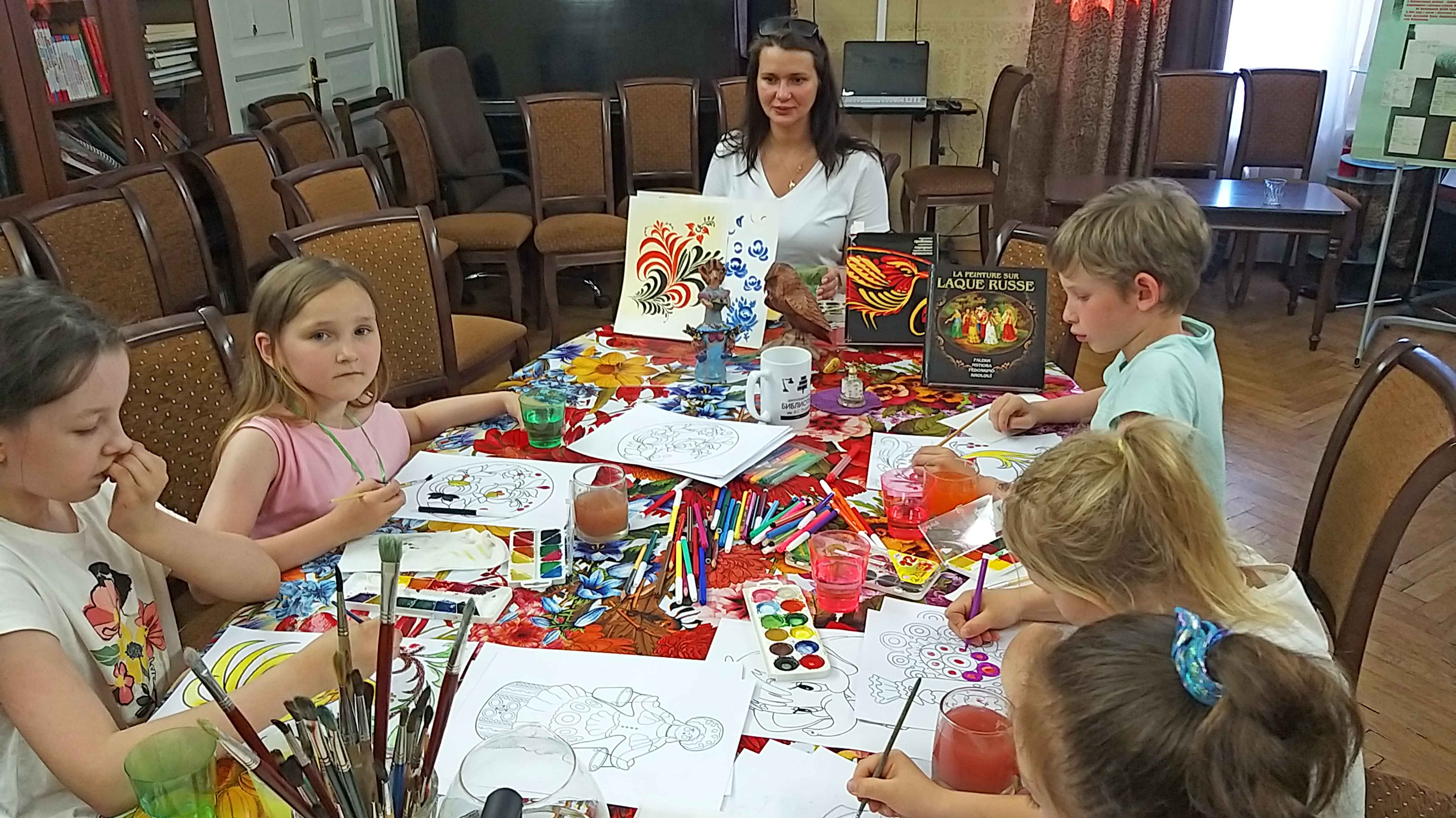 Постер для новости &laquo;Загадки русских узоров&raquo;