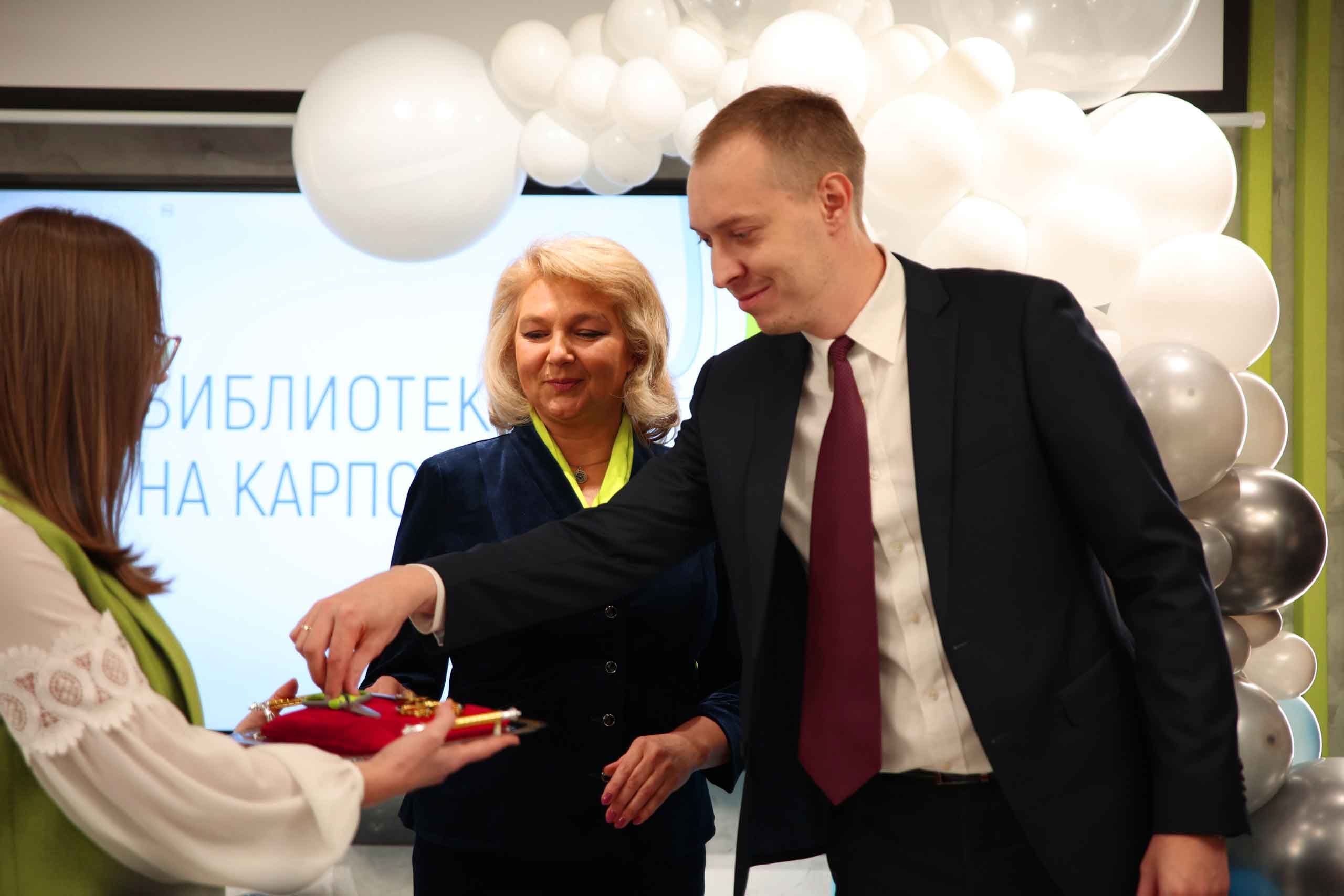 Постер для новости &laquo;Открытие библиотеки на Карповке&raquo;