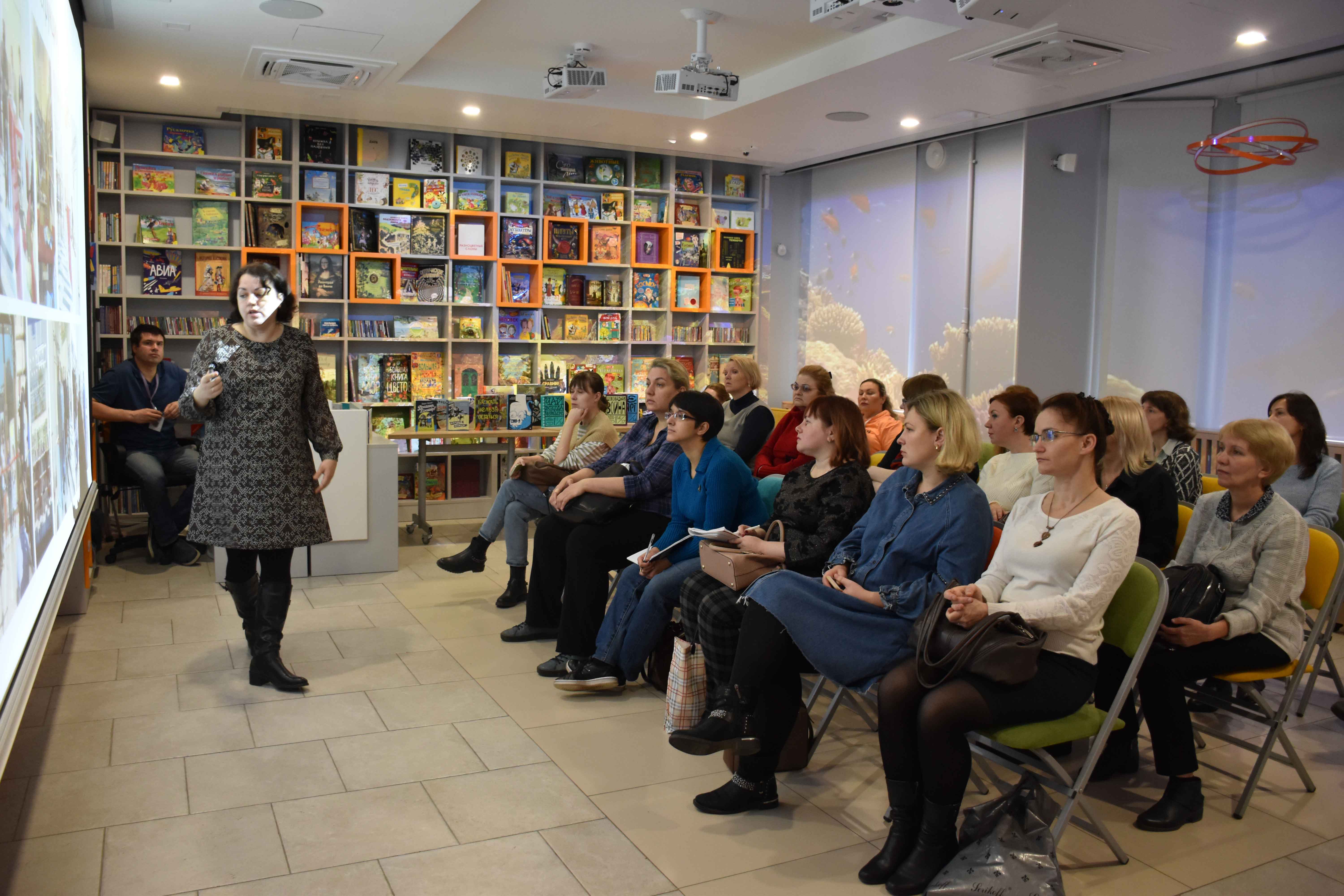 Постер для новости &laquo;Лекции для слушателей курса Института культурных программ&raquo;