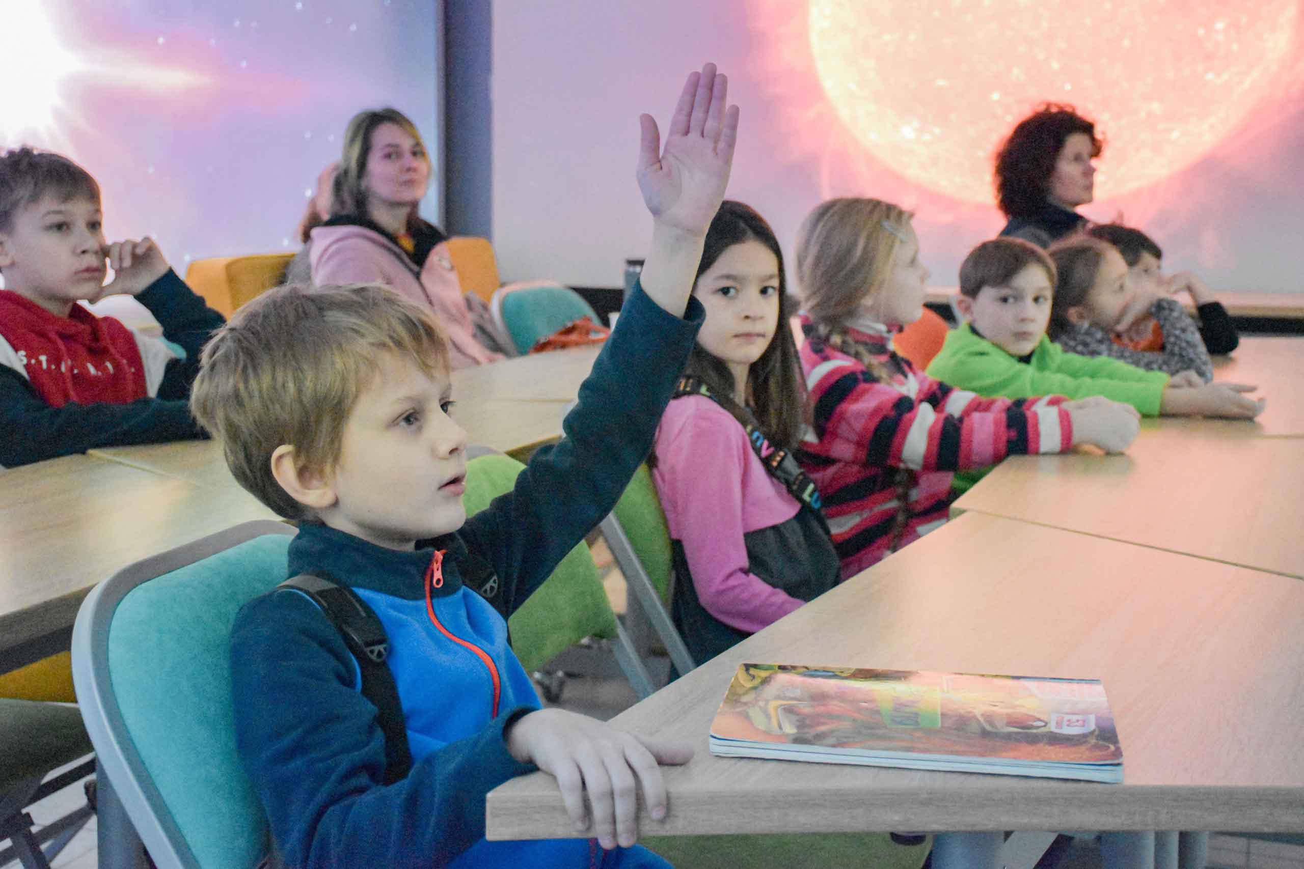 Постер для новости &laquo;Неделя науки и техники в Библиотеке книжных героев&raquo;