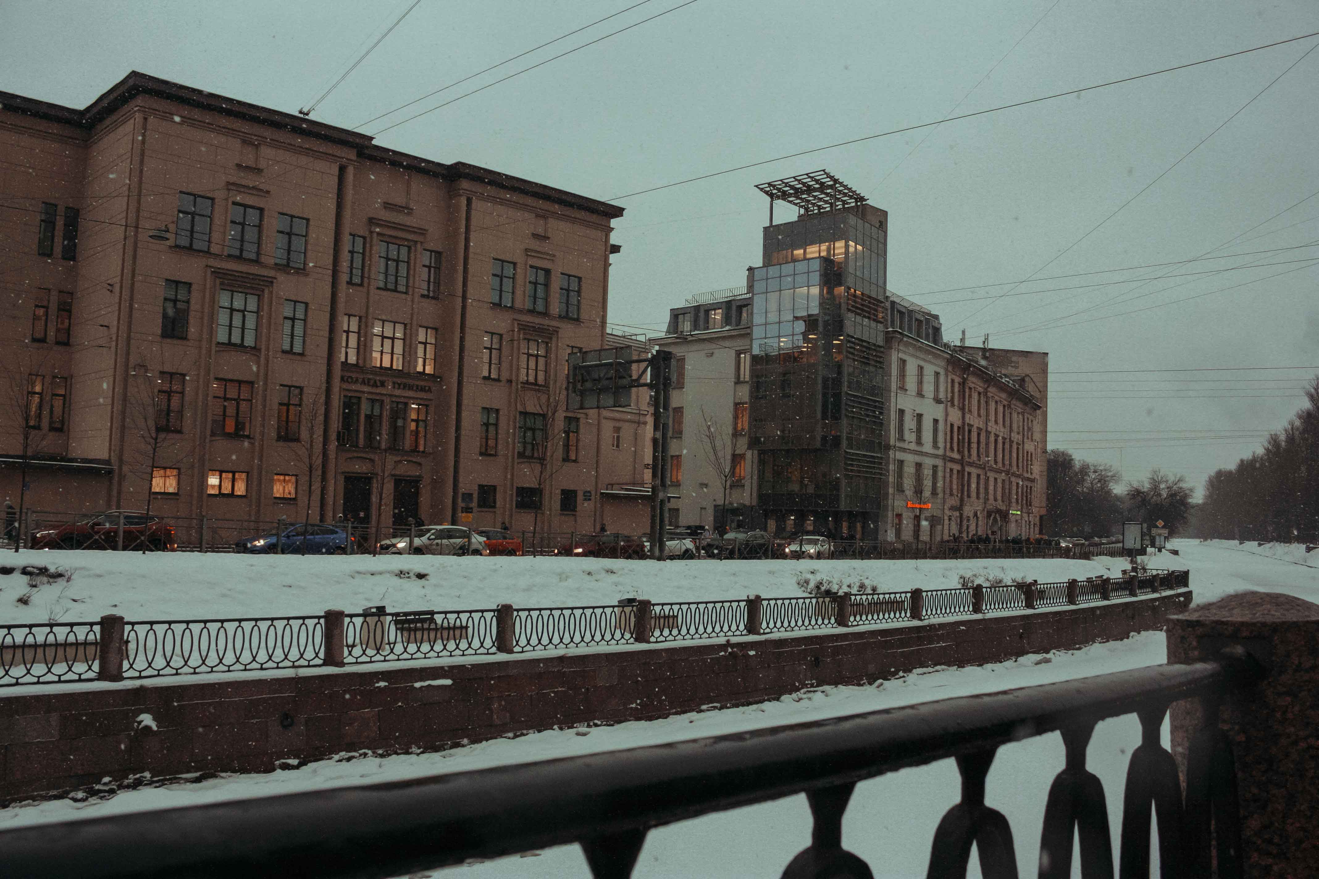 Постер для новости &laquo;В Библиотеке на Карповке подвели итоги фотоконкурса «Петроградка в объективе: река Карповка»&raquo;