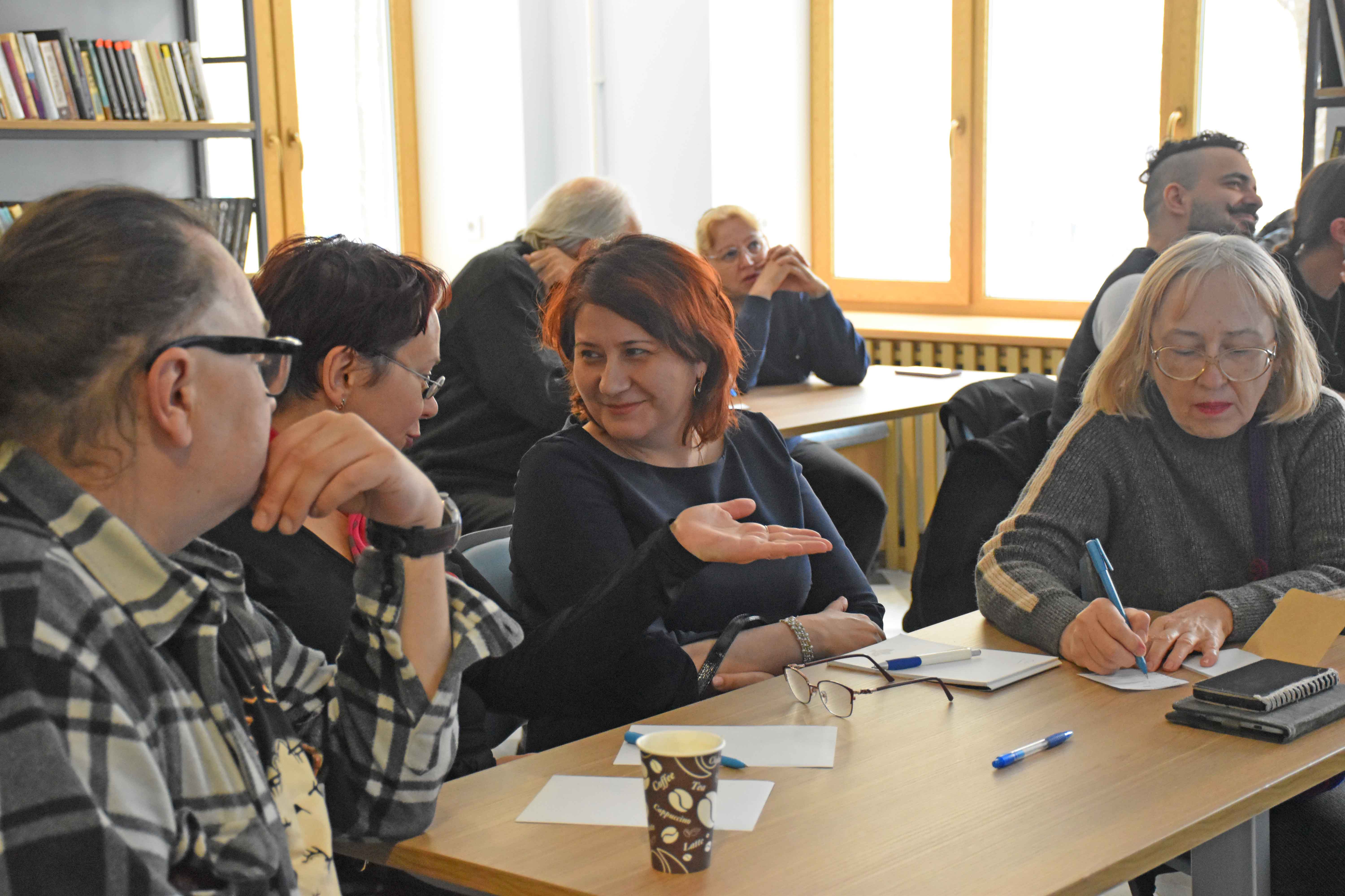 Постер для новости «В Библиотеке на Карповке состоялся квиз «Модная литературная вечеринка»»