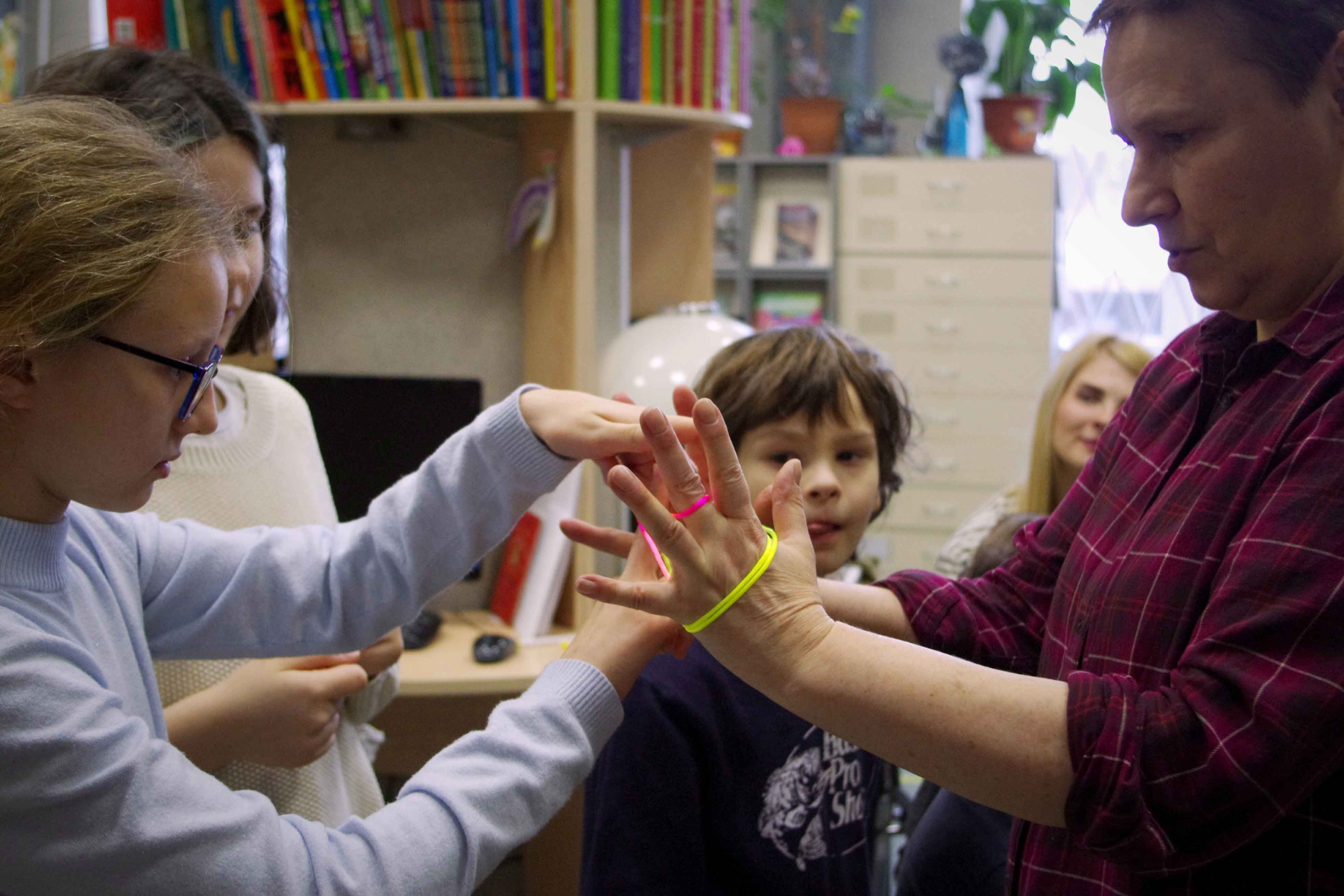 Постер для новости &laquo;О советском детстве в историях и играх можно узнать в библиотеке&raquo;