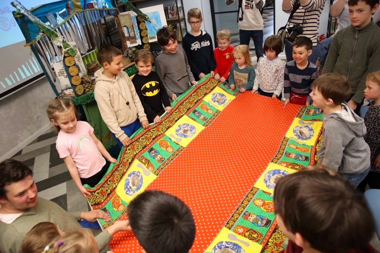 Постер для новости &laquo;День защиты детей отметили в Библиотеке на Карповке&raquo;