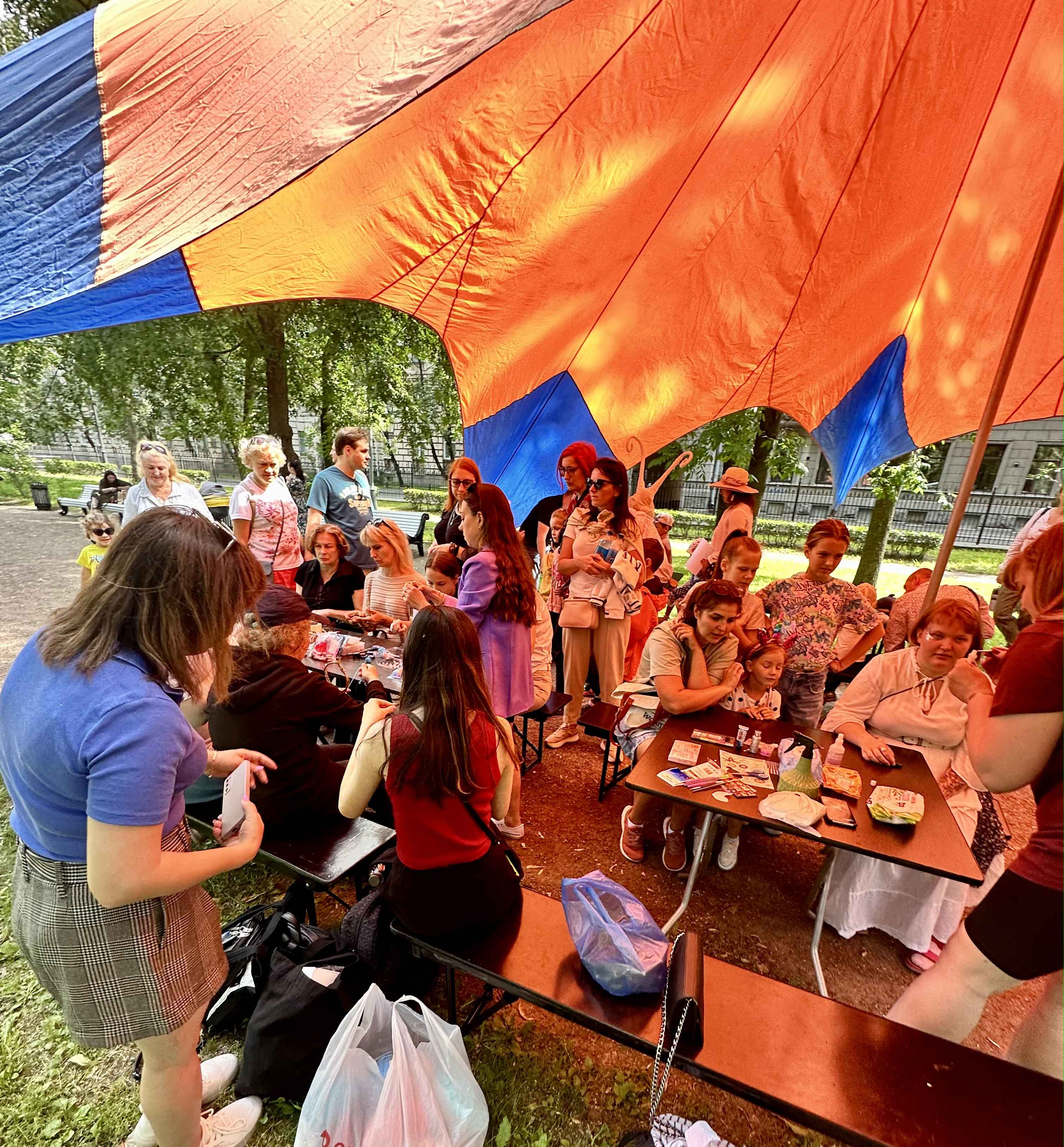 Постер для новости &laquo;Библиотеки Петроградской стороны приняли участие в уличном фестивале 