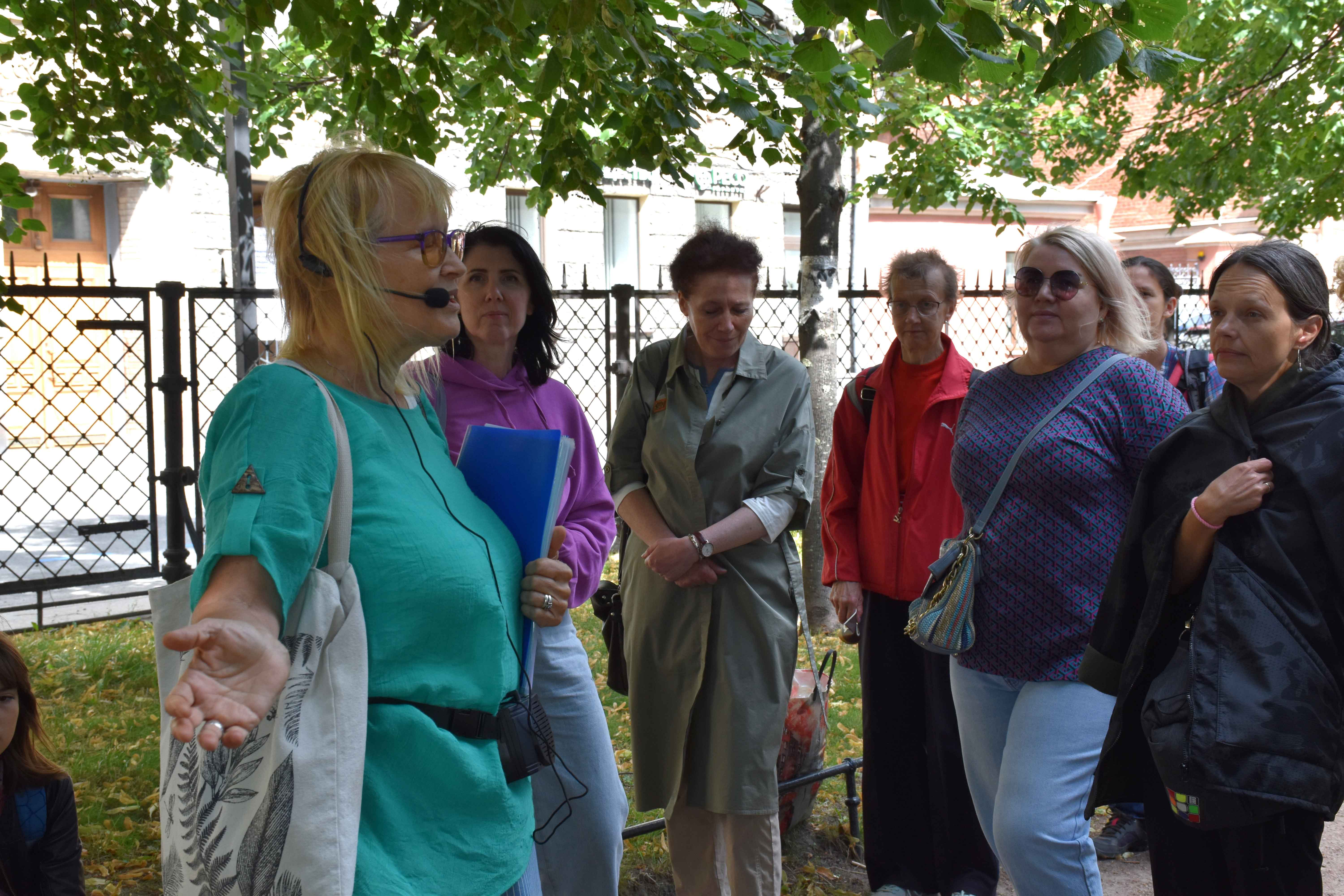 Постер для новости &laquo;Прогулка по Петроградке от Библиотеки Ленина&raquo;