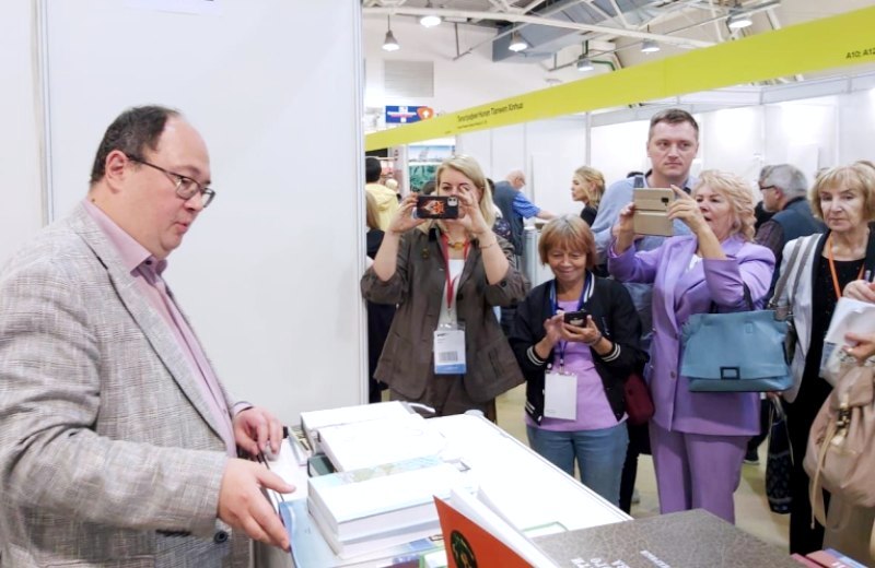 Постер для новости &laquo;Библиотеки Петроградской стороны представили свое издание на Московской международной книжной ярмарке&raquo;