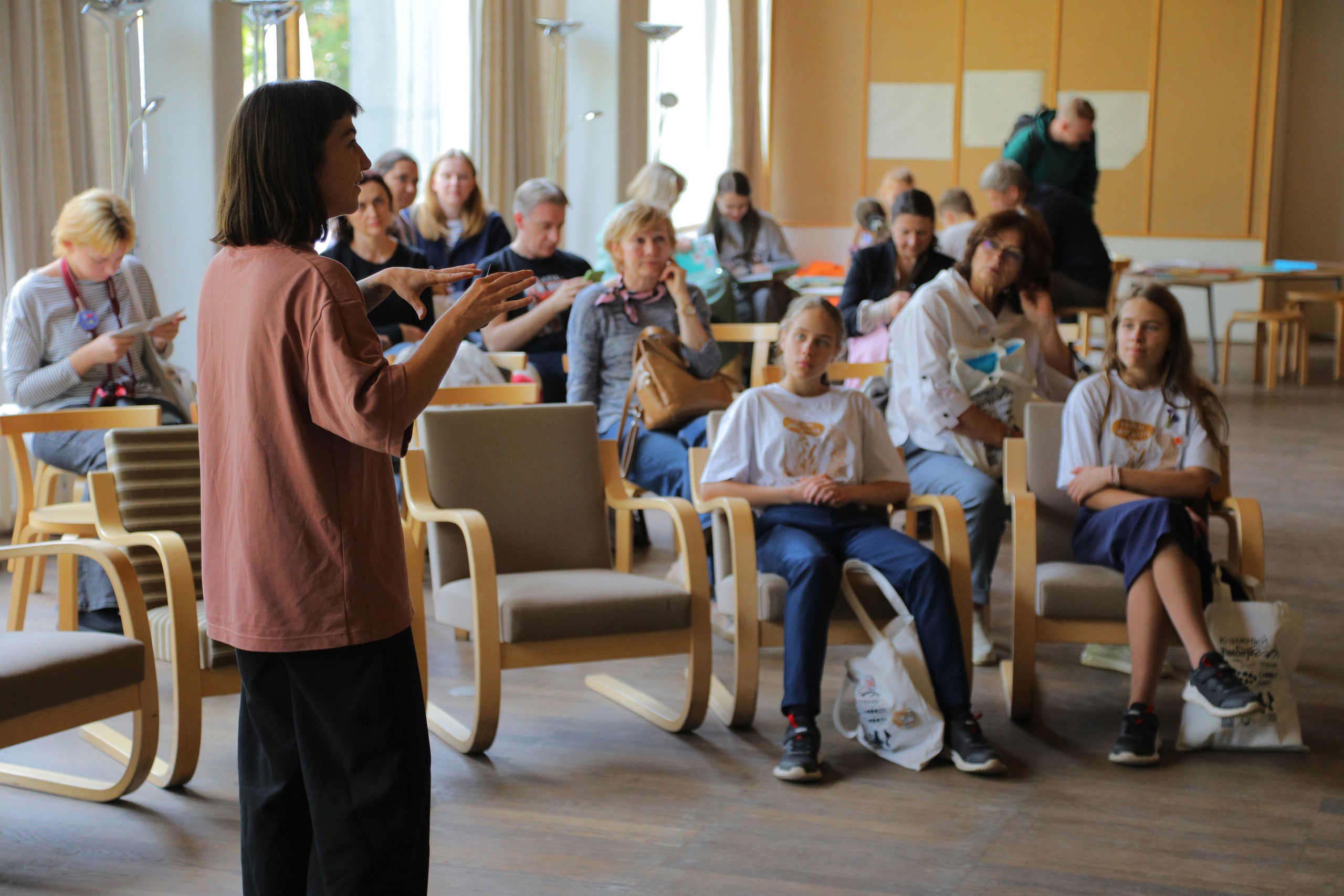 Постер для новости &laquo;Супергерои детского чтения приняли участие в форуме 