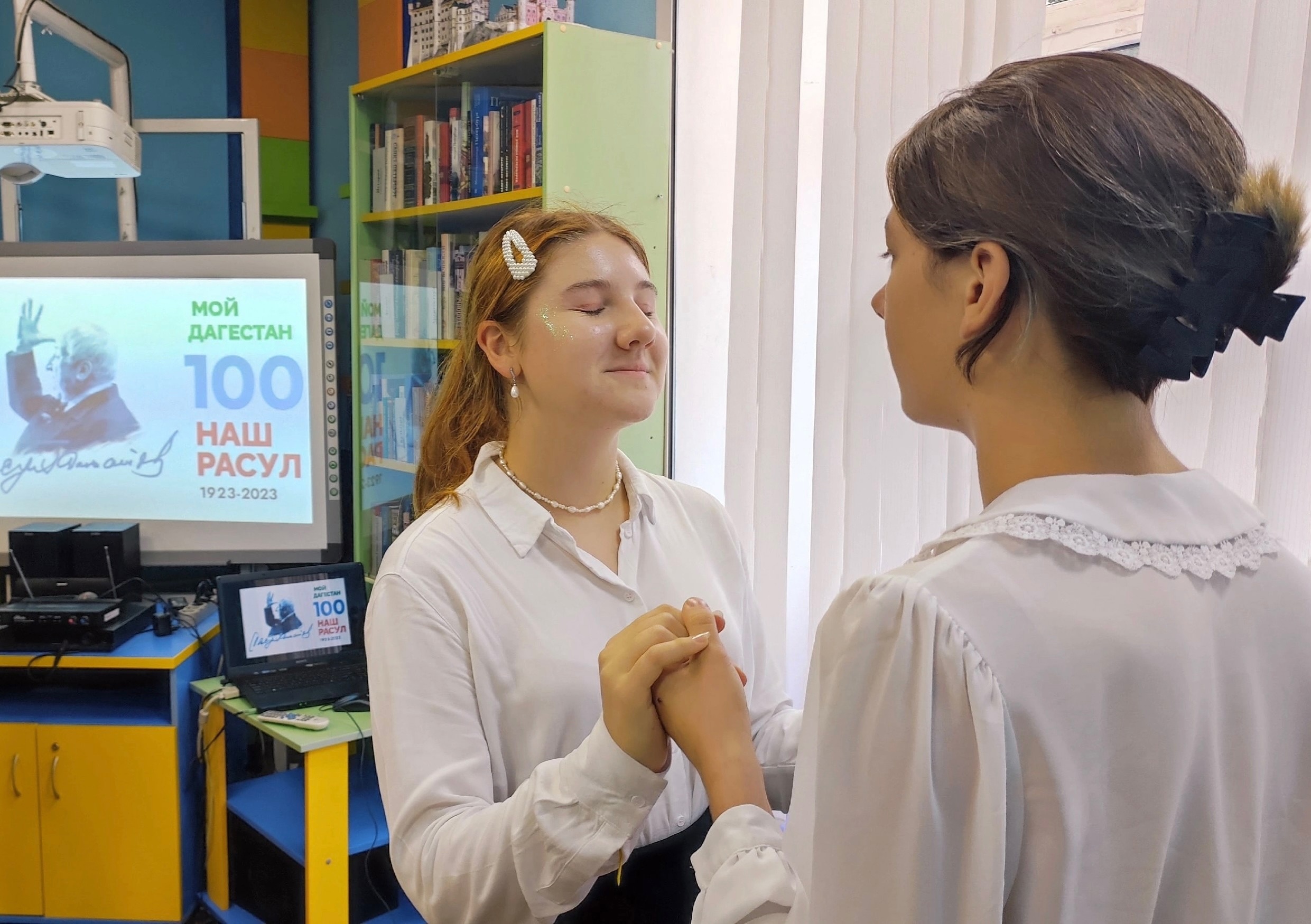 Постер для новости &laquo;Литературный вечер «Легендарный поэт Дагестана» во 2-й детской библиотеке&raquo;