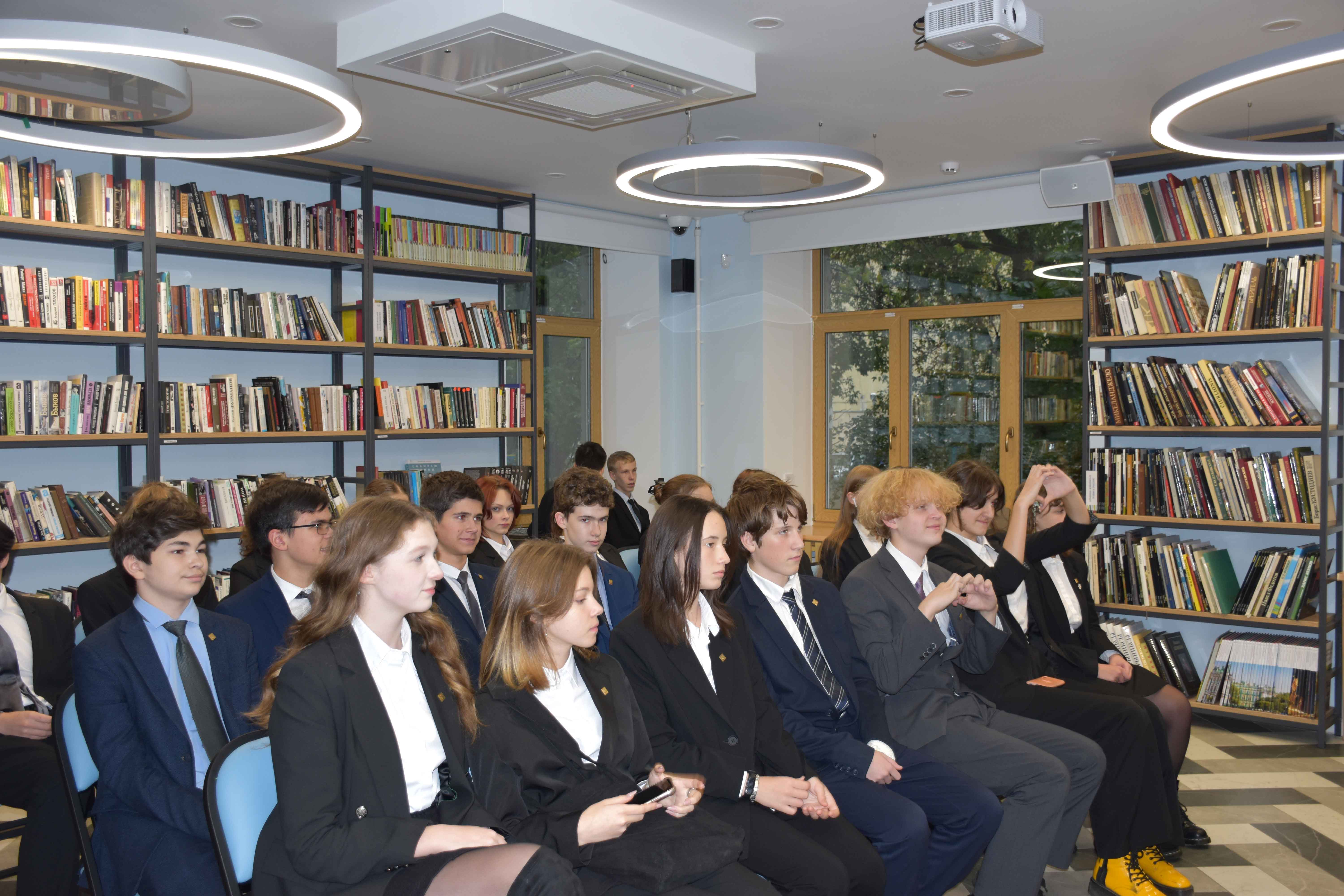 Постер для новости &laquo;Классика отвечает на вопросы современности&raquo;