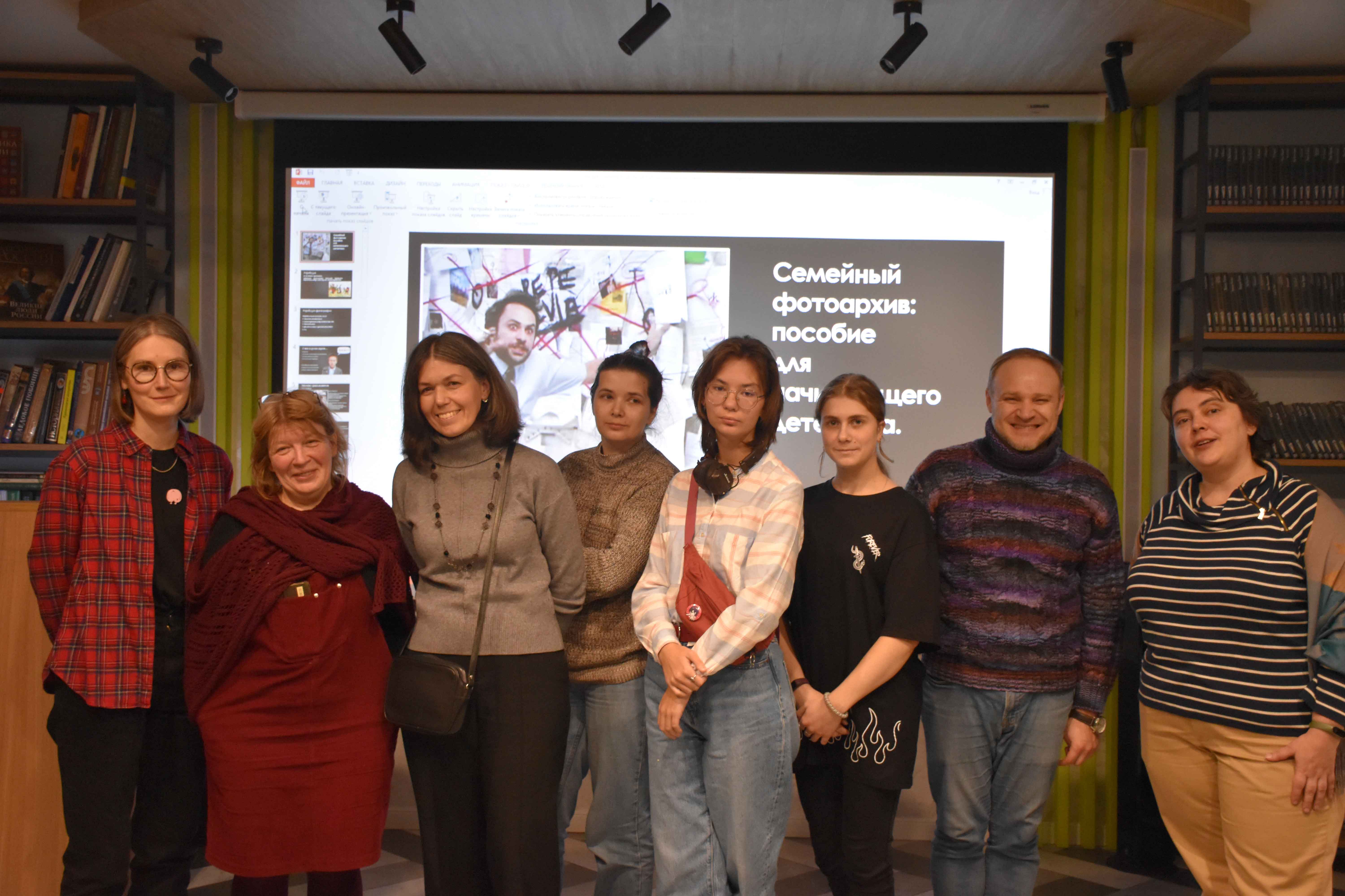 Постер для новости &laquo;Семейный фотоархив: пособие для начинающего детектива&raquo;