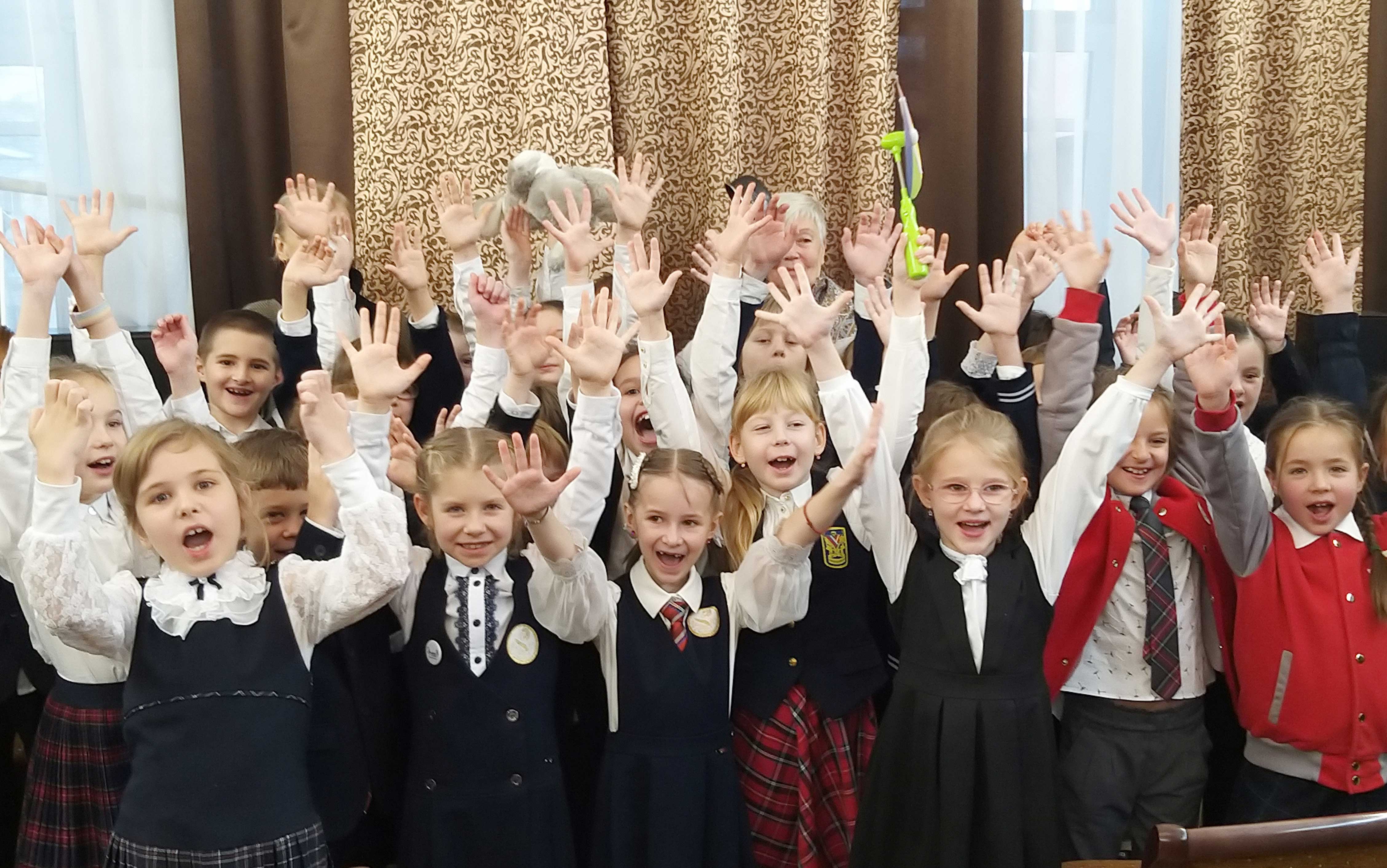 Постер для новости &laquo;В Петроградском районе определили победителей районного этапа городского конкурса «Разукрасим мир стихами»&raquo;