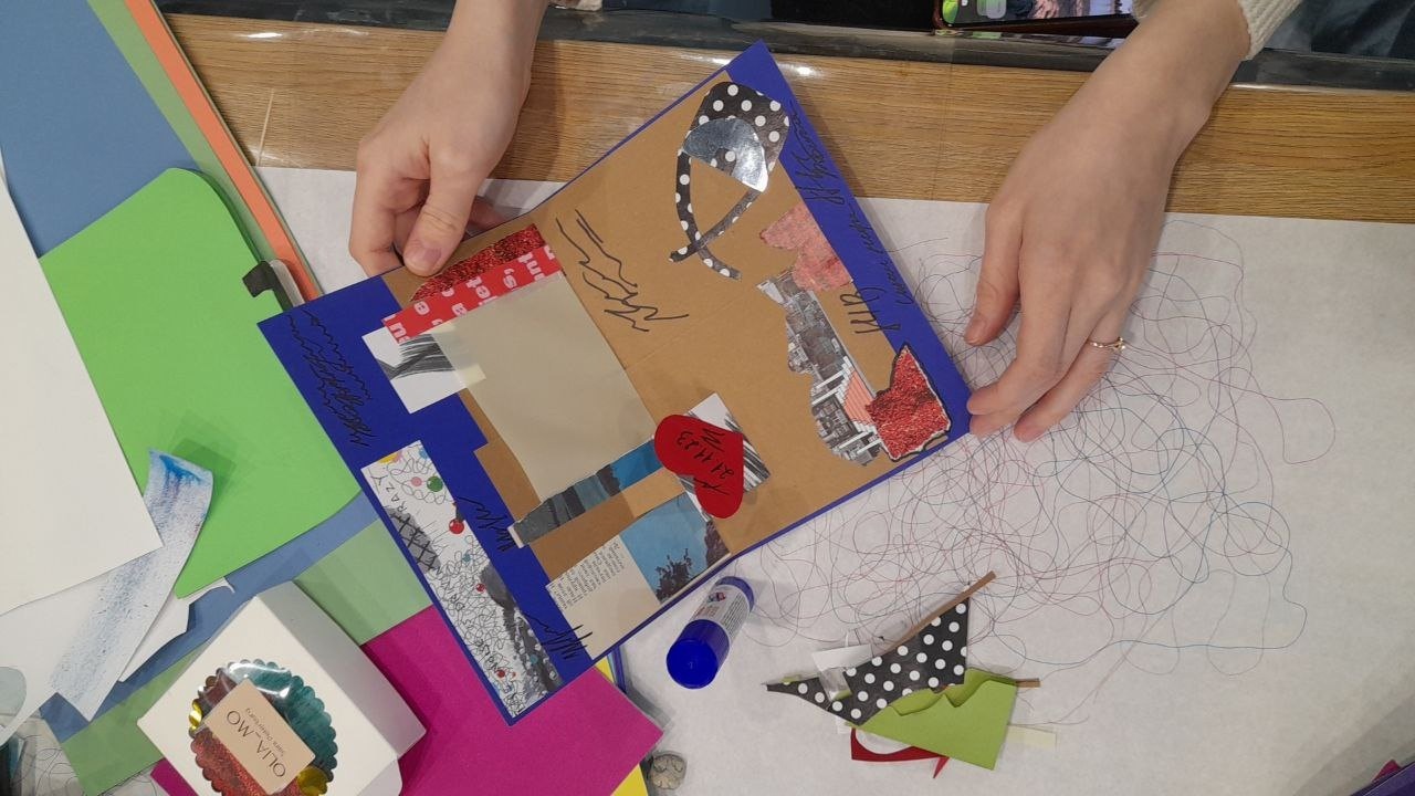 Постер для новости «Подопечные фонда Advita встречались в Библиотеке на Карповке»