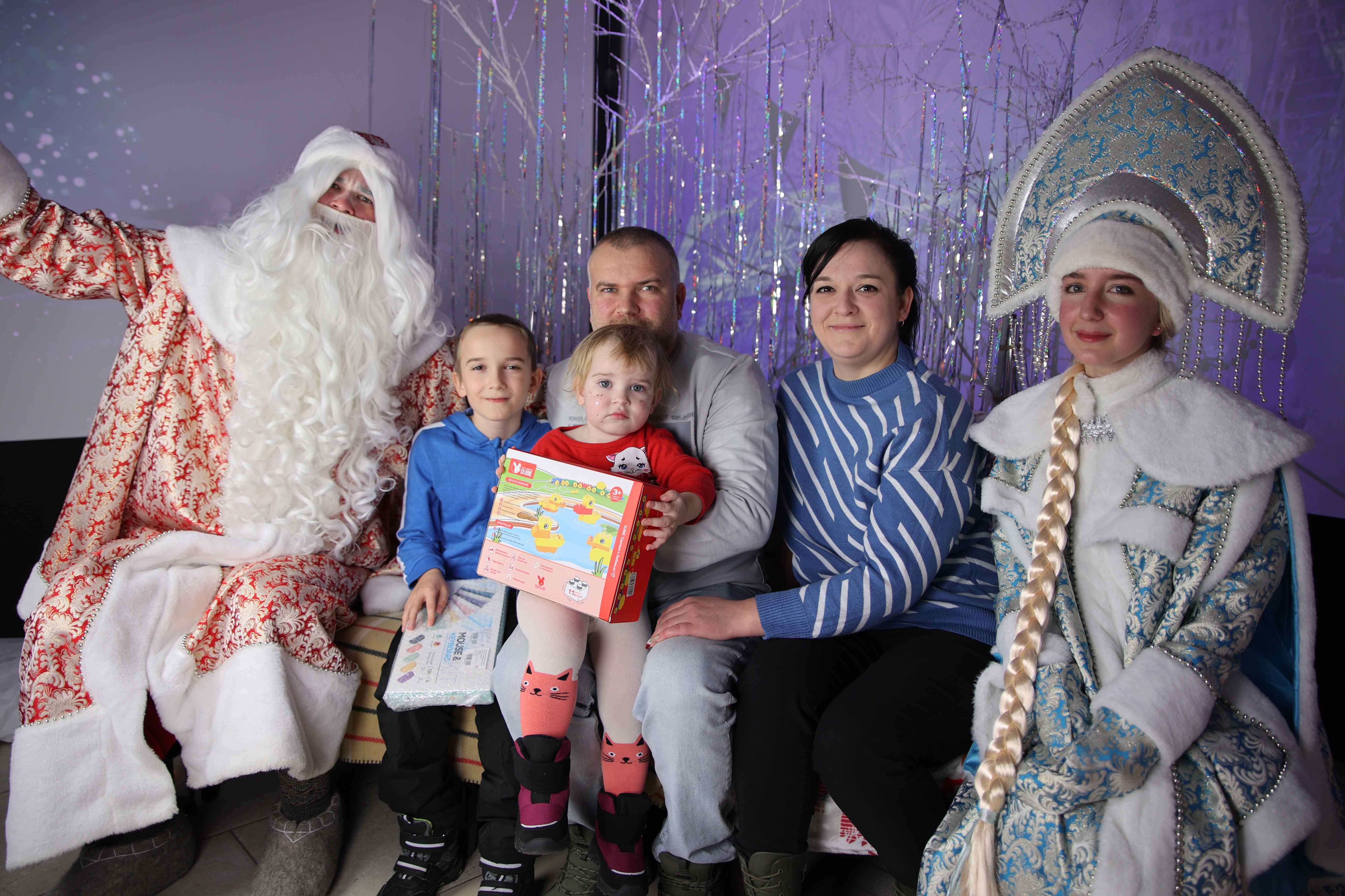 Постер для новости &laquo;Резиденция Деда Мороза в Библиотеке книжных героев&raquo;