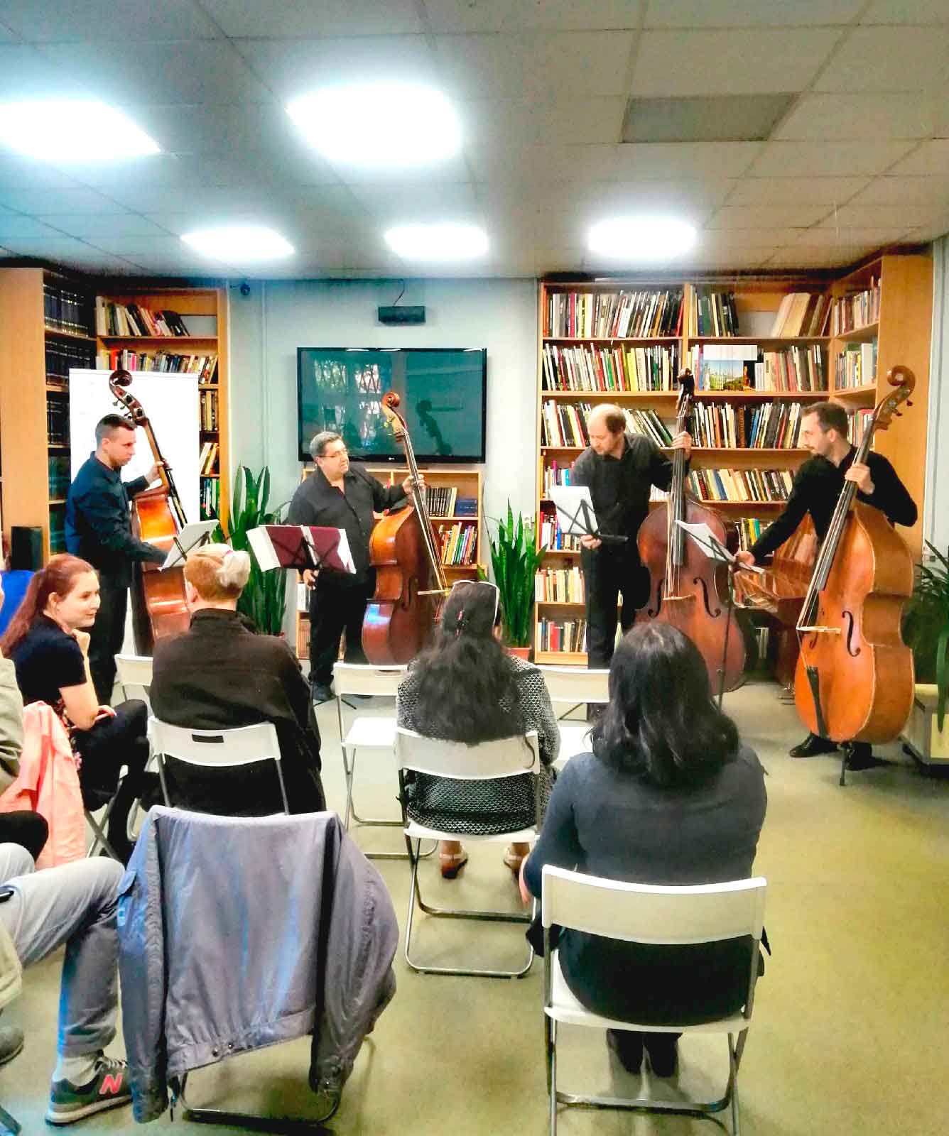 Постер для новости &laquo;День города в библиотеке на Карповке&raquo;