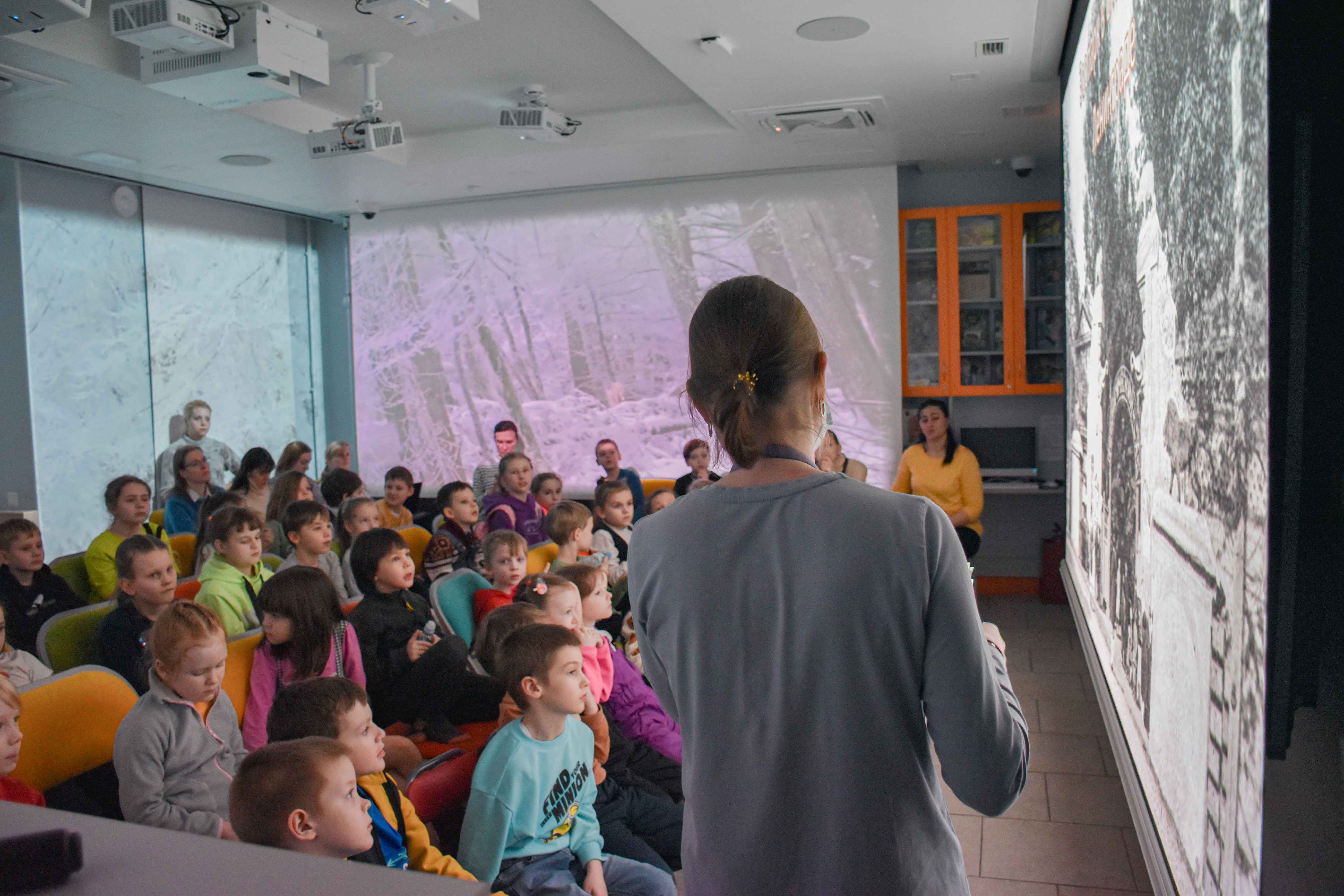 Постер для новости &laquo;В Библиотеке книжных героев рассказали о Ленинградском зоопарке в годы блокады&raquo;