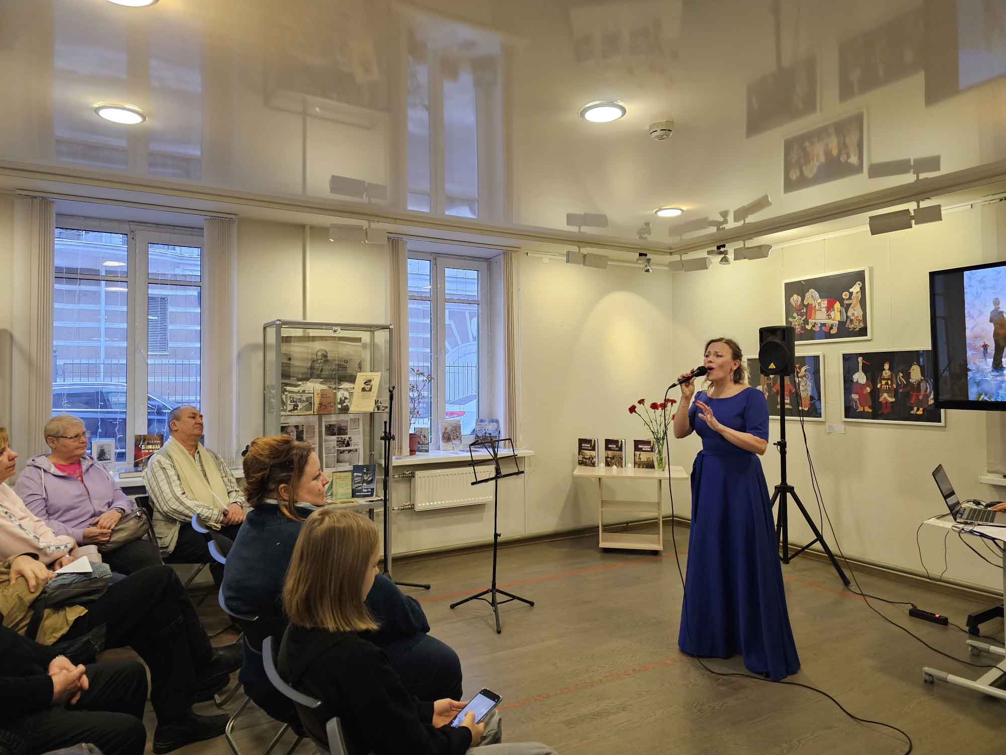 Постер для новости &laquo;В Библиотеке Кировских островов прошел концерт «Ты город жизни, Ленинград!»&raquo;