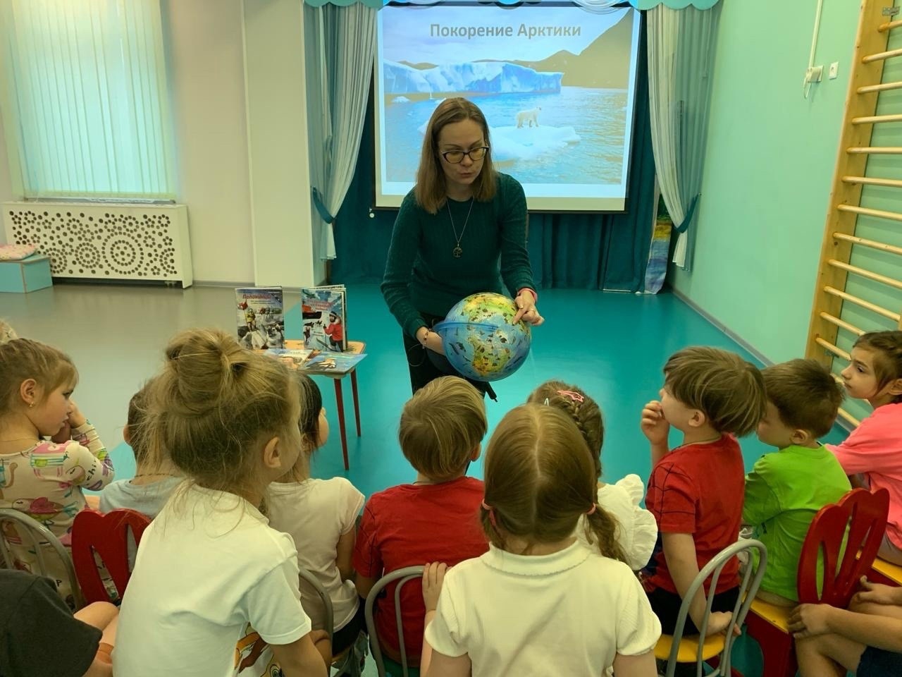 Постер для новости &laquo;Библиотекари познакомили детский сад с буднями полярников&raquo;