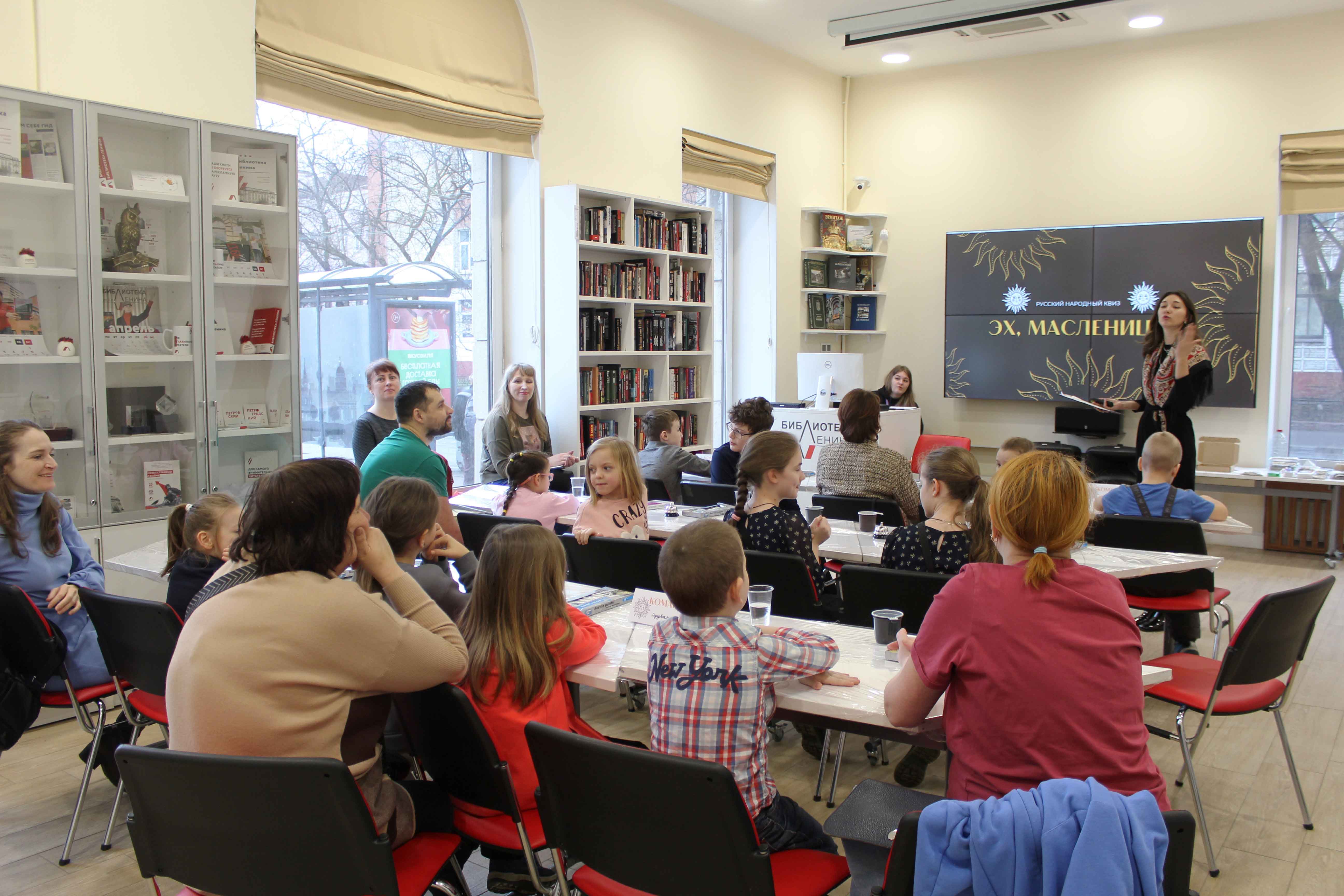 Постер для новости &laquo;В библиотеке имени В.И. Ленина сделали из глины масленичные солнышки&raquo;