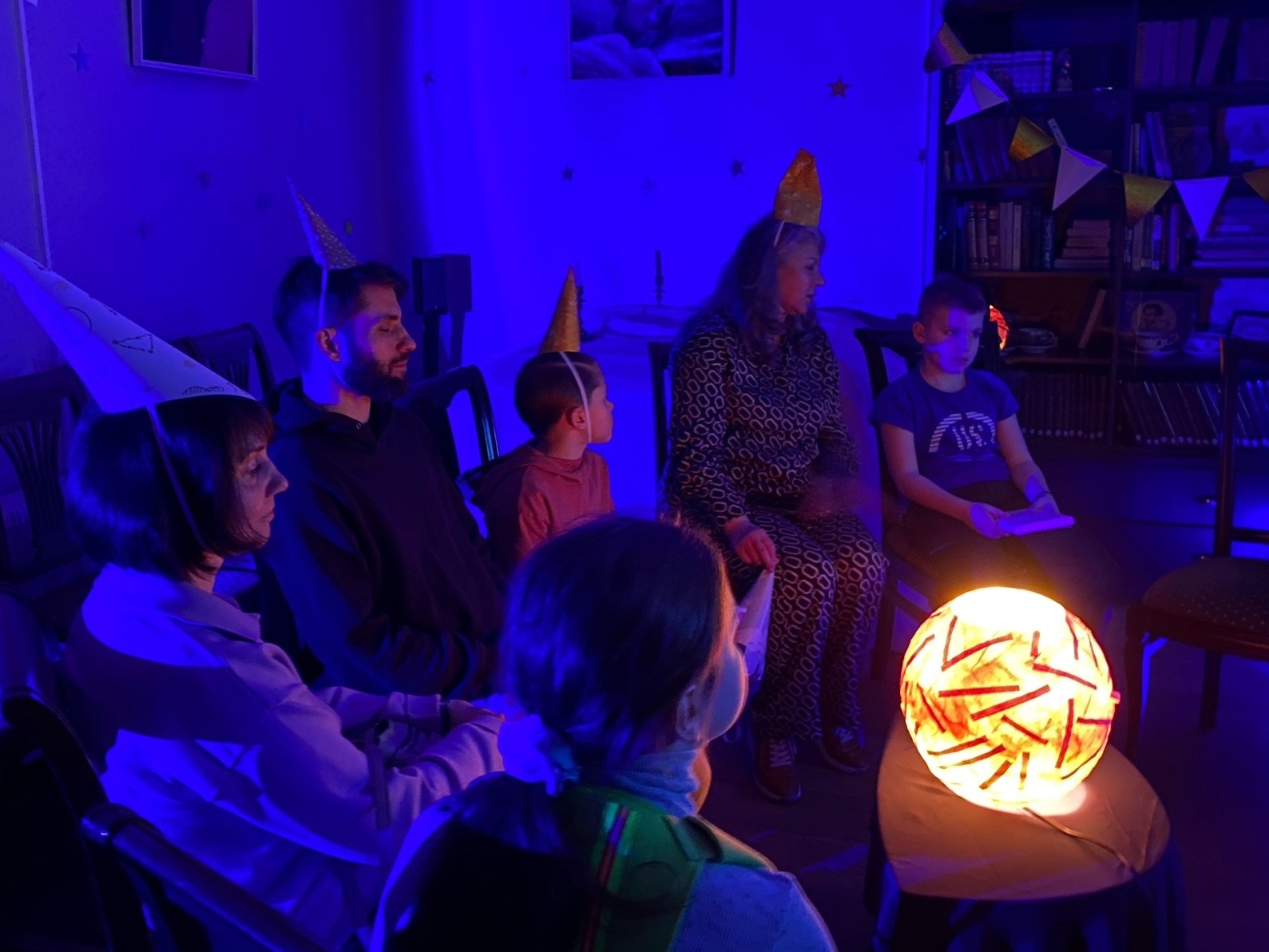 Постер для новости «В библиотеке даже засыпают «по-литературному»»