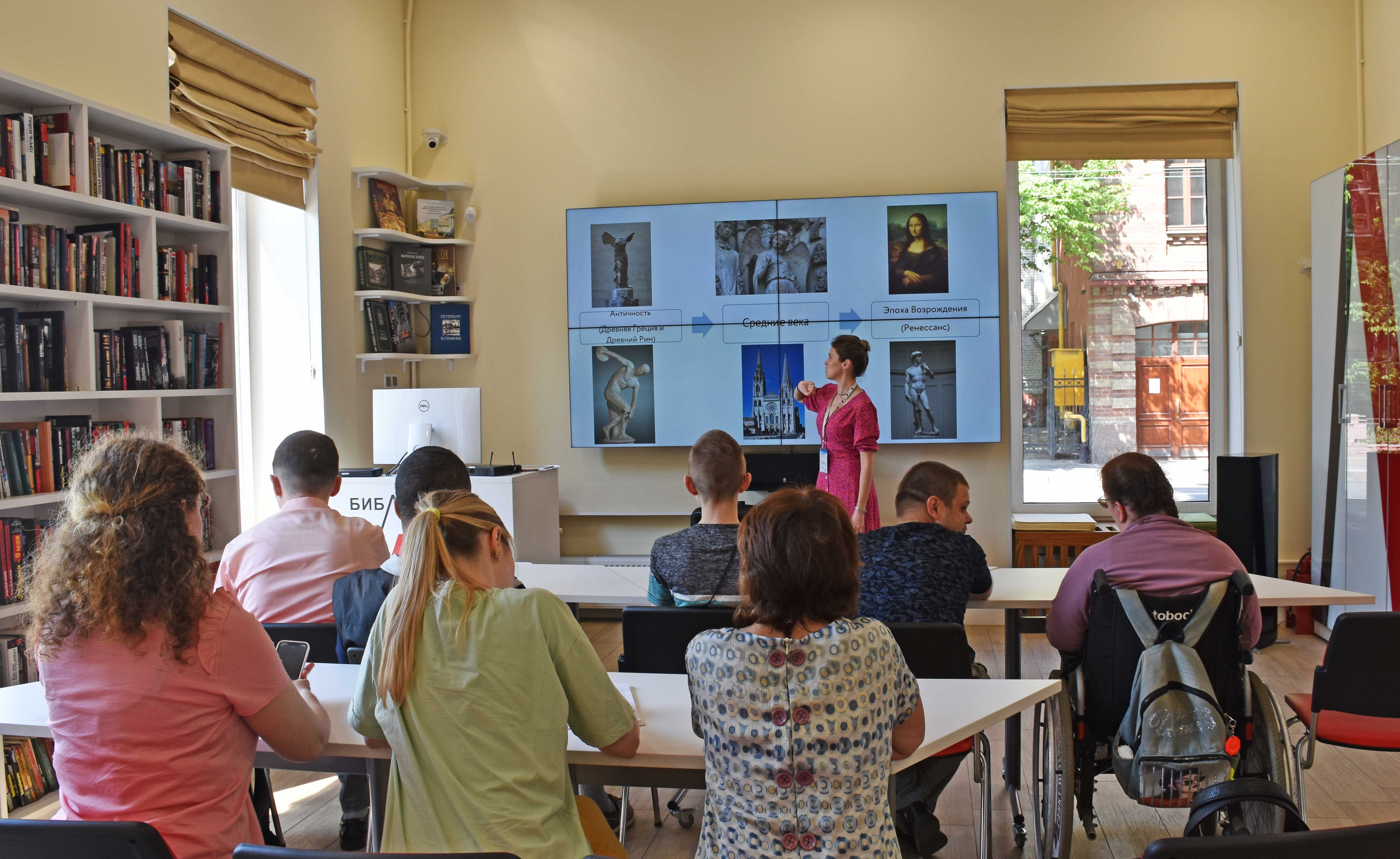 Постер для новости &laquo;Библиотека имени Ленина знакомит с искусством&raquo;