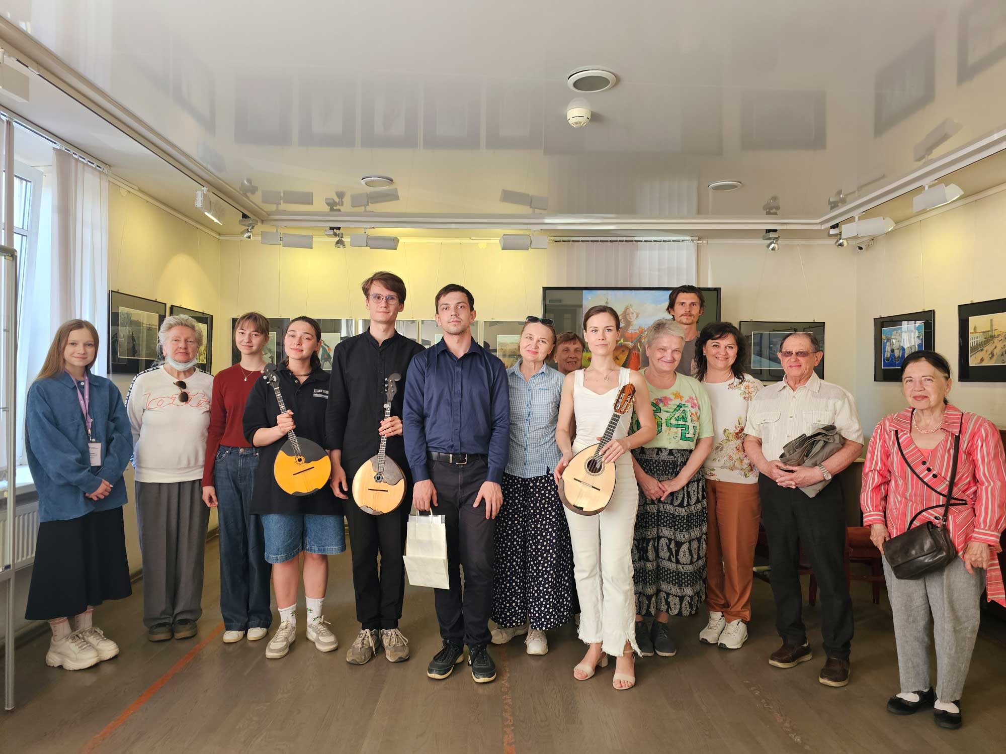 Постер для новости &laquo;В библиотеке Кировских островов прошел концерт ко Дню России&raquo;