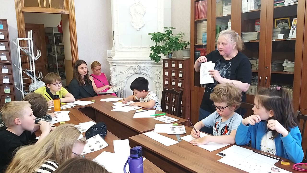 Постер для новости &laquo;В Юношеской библиотеке имени А. Гайдара продолжает работу мастерская комиксов&raquo;