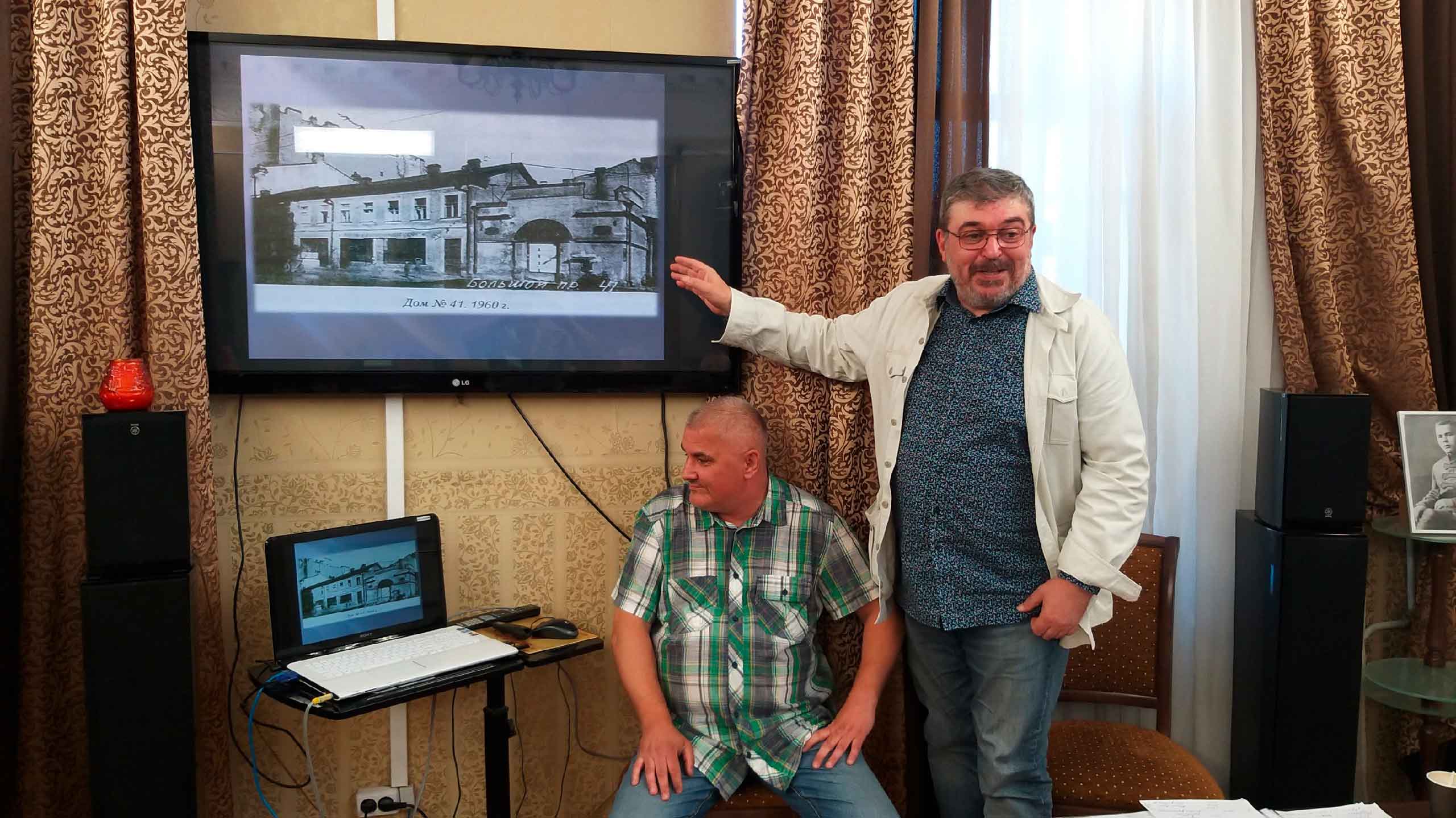 Постер для новости &laquo;Кинематографы на Петербургской стороне&raquo;