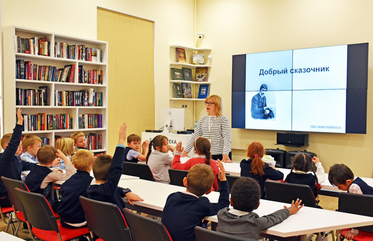 Постер для новости &laquo;Первоклассники 75 школы побывали в библиотеке имени В.И. Ленина&raquo;