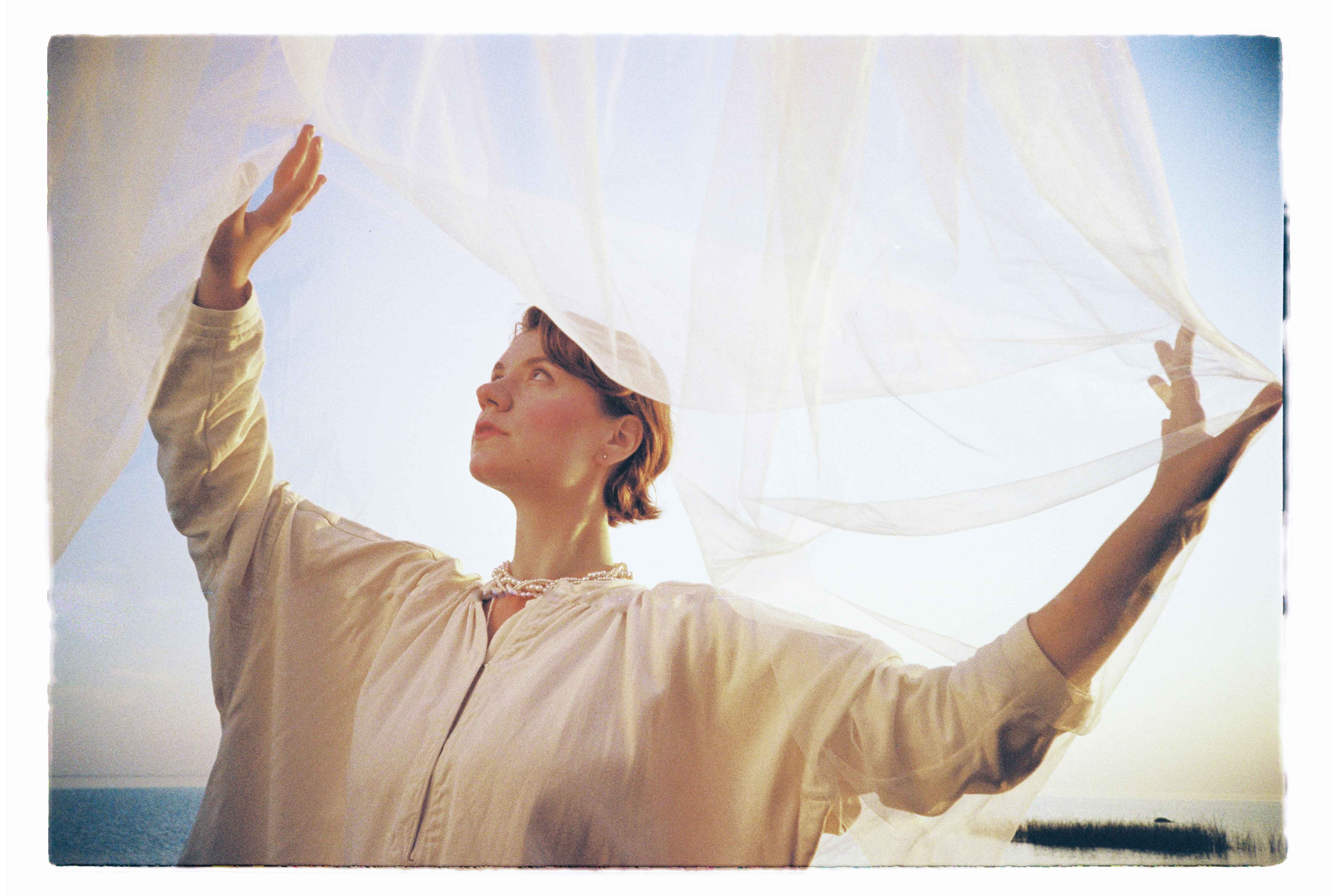 Постер для новости &laquo;Книжные эксперты Библиотек Петроградской стороны стали победителями фотомарафона «Пушкин в фотообъективе»&raquo;