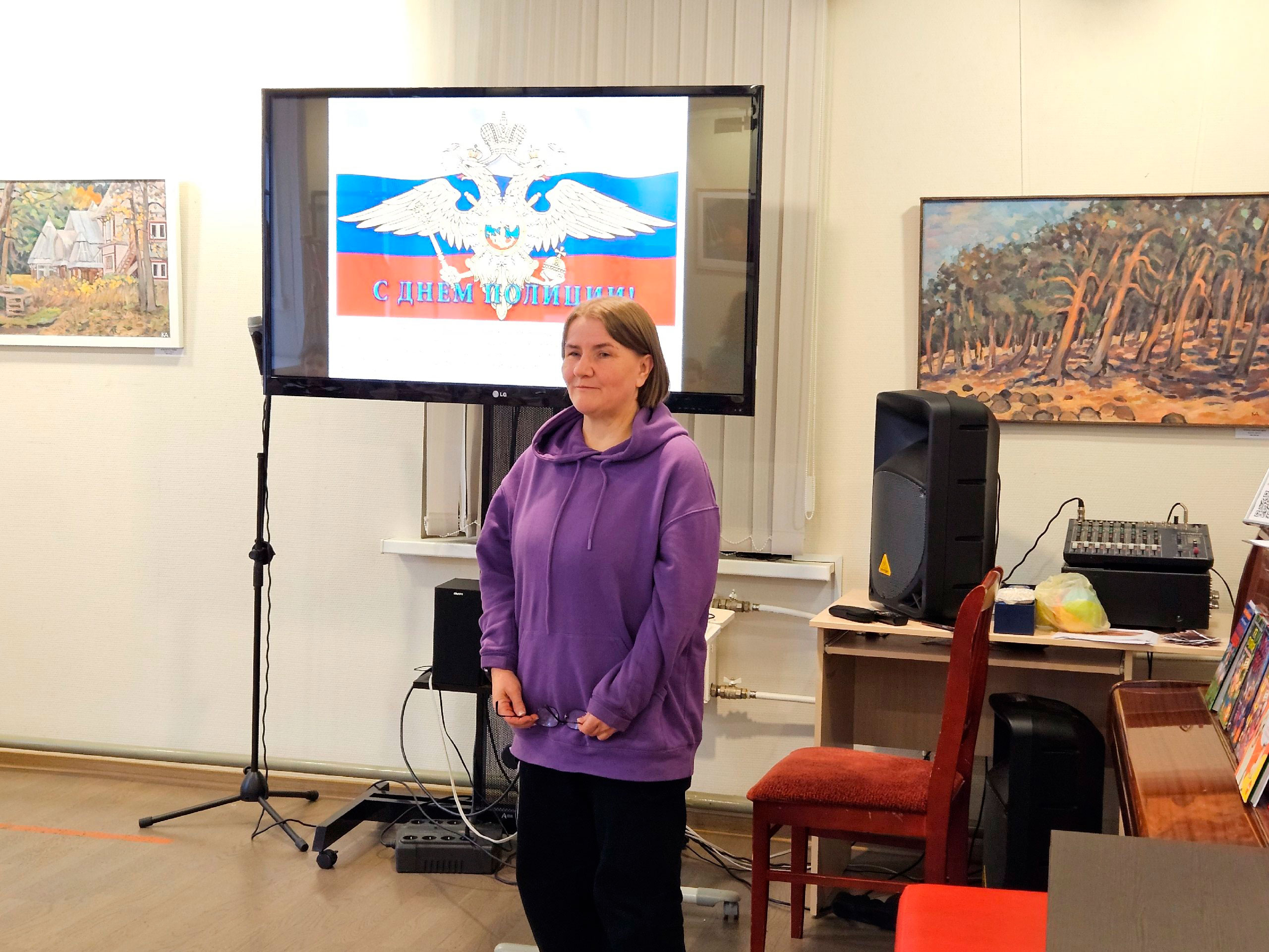 Постер для новости &laquo;В библиотеке Кировских островов познакомились с профессией кинолог&raquo;