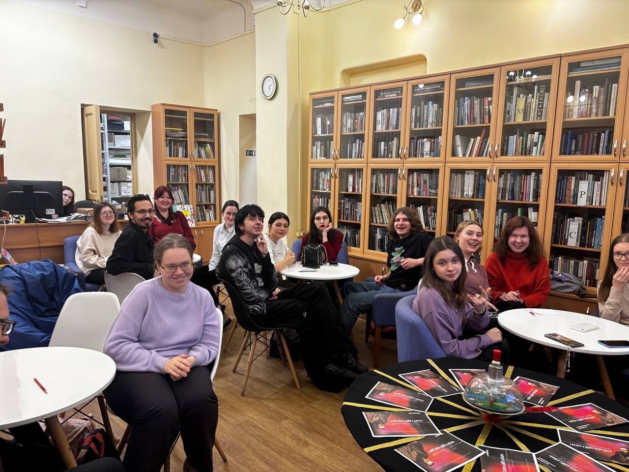 Постер для новости &laquo;Студенты библиотечного факультета познакомились с историей Центральной районной библиотеки имени А. С. Пушкина&raquo;