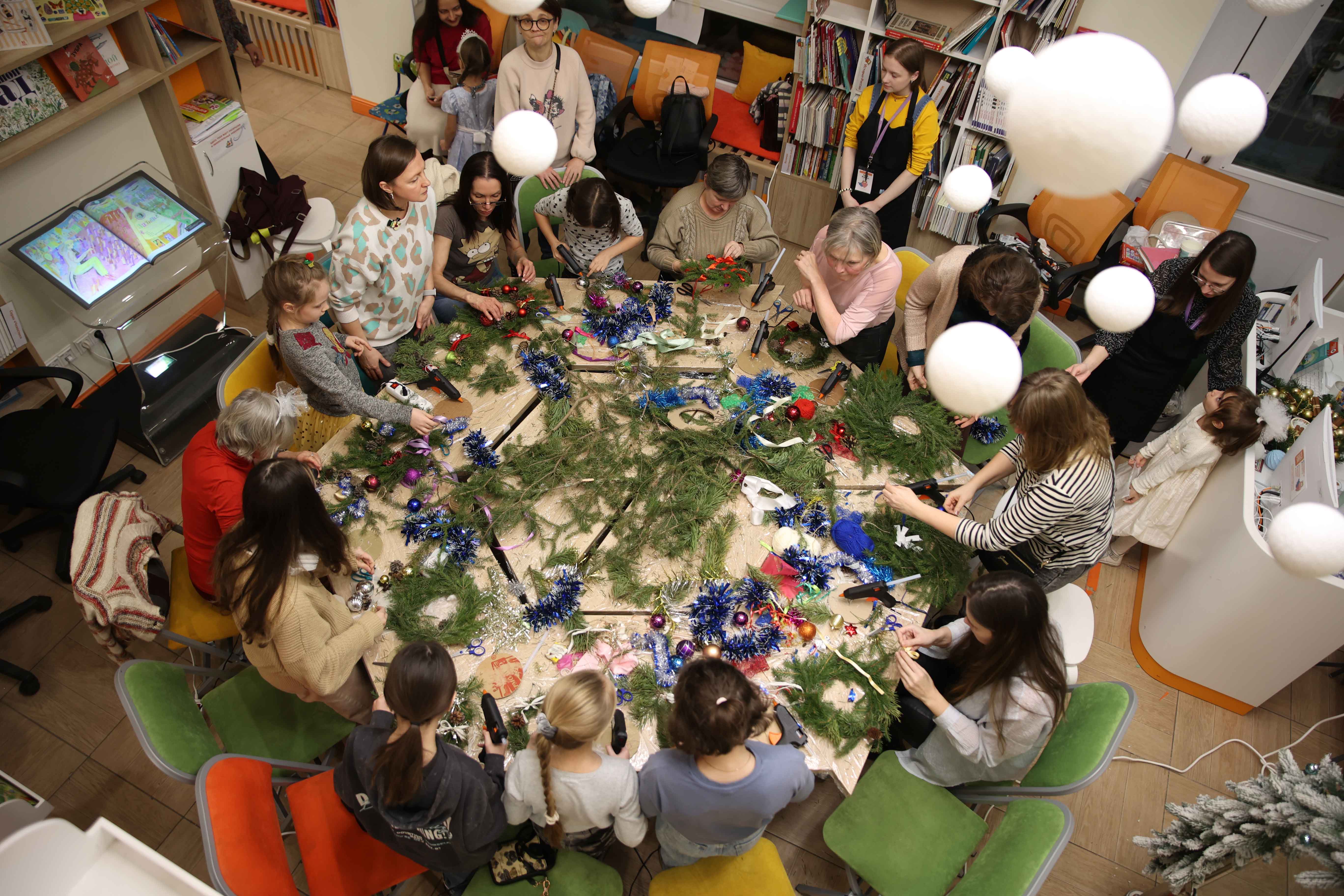 Постер для новости &laquo;Библиотека книжных героев превратилась в 