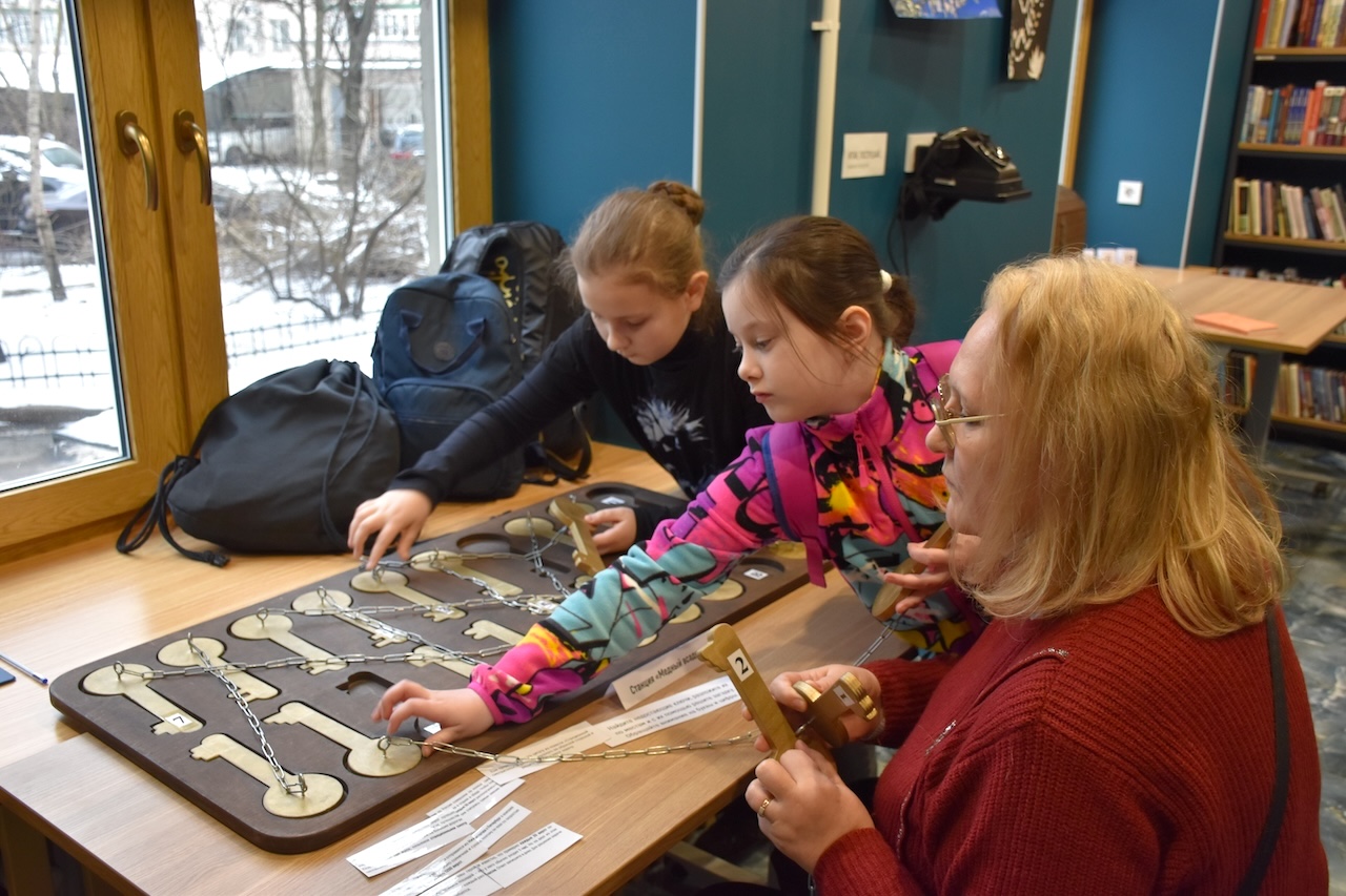 Постер для новости «Литературные квесты в Библиотеке на Карповке»