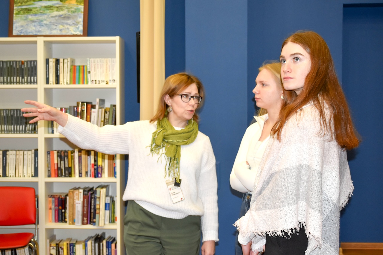 Постер для новости &laquo;Библиотека рассказала будущим издателям о любви к чтению&raquo;